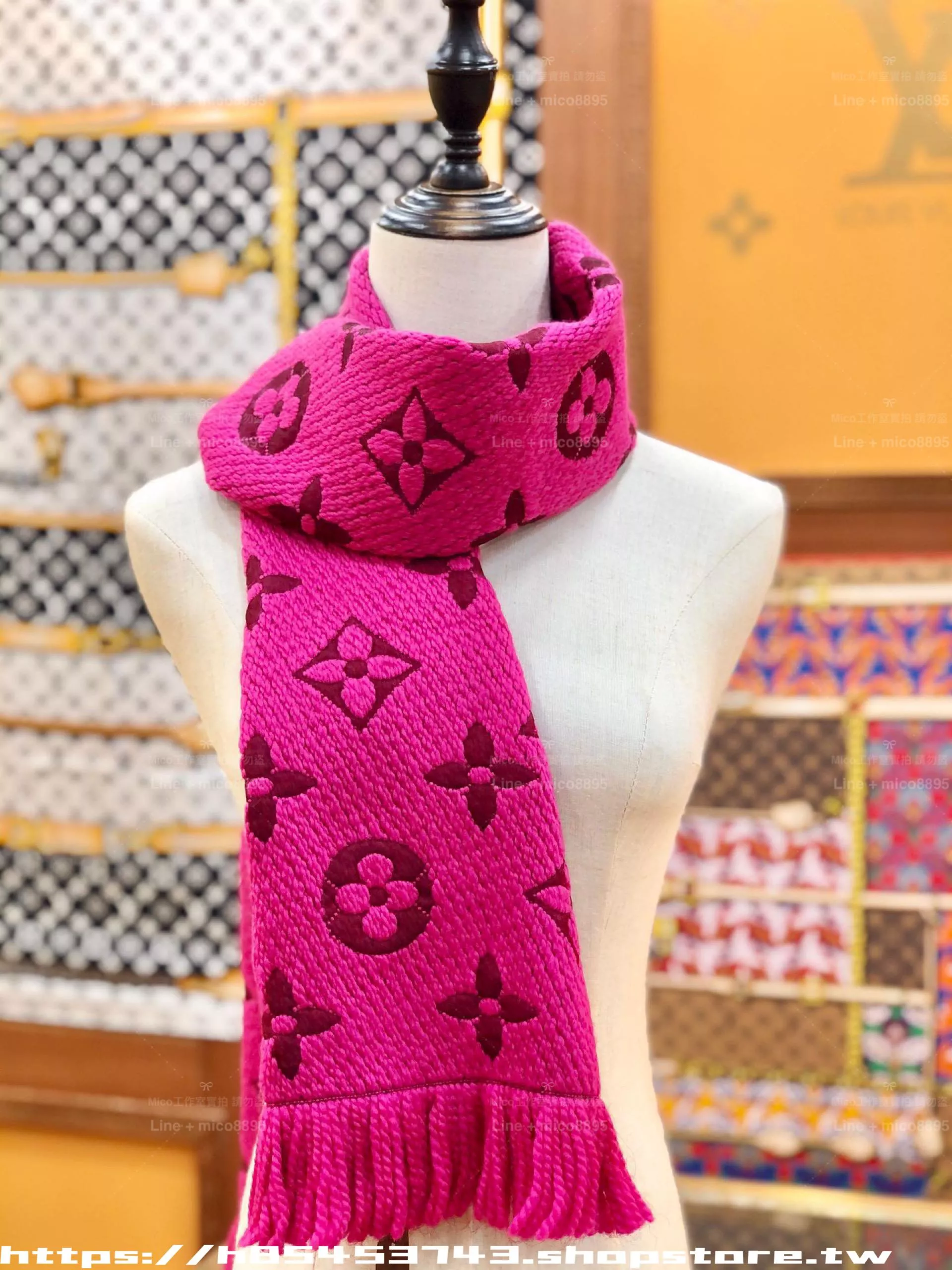 LV 純色款/玫紅色 Monogram 刺繡圍巾｜175×30cm｜手工流蘇款