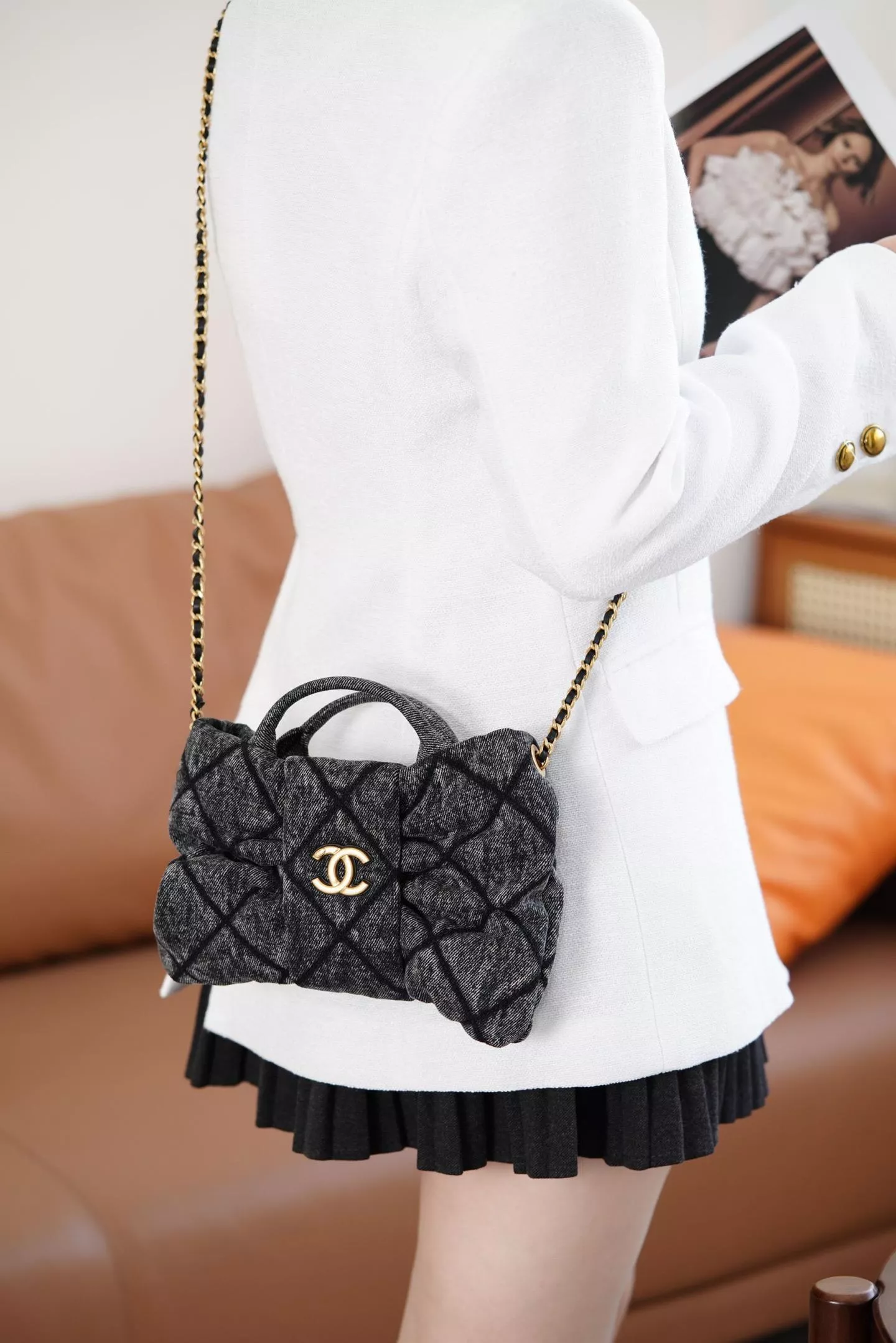 25K 蝴蝶結菱格手袋｜黑色丹寧牛仔・小號・砂金雙C