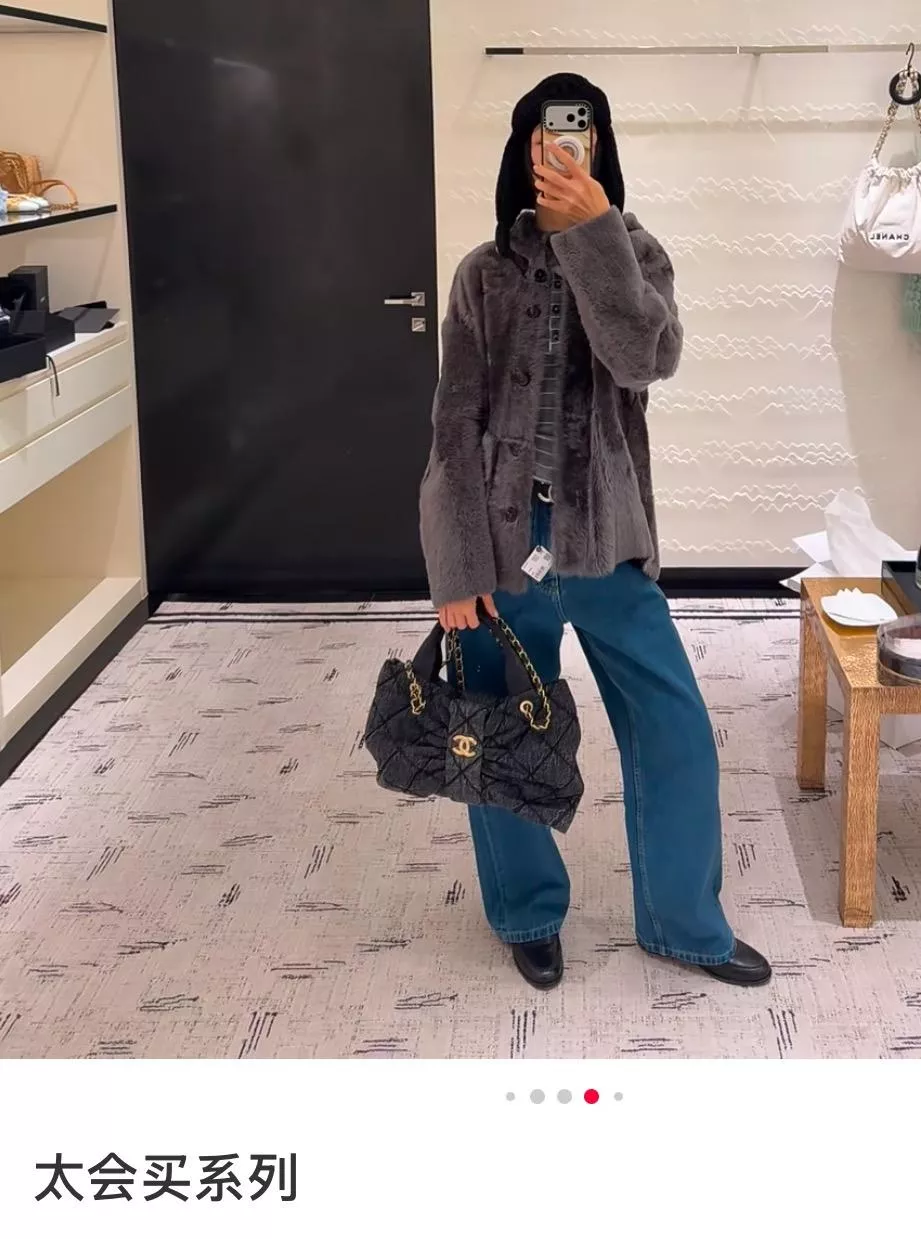 25K 蝴蝶結手袋｜黑牛仔 中號 立體蝴蝶結・經典菱格設計