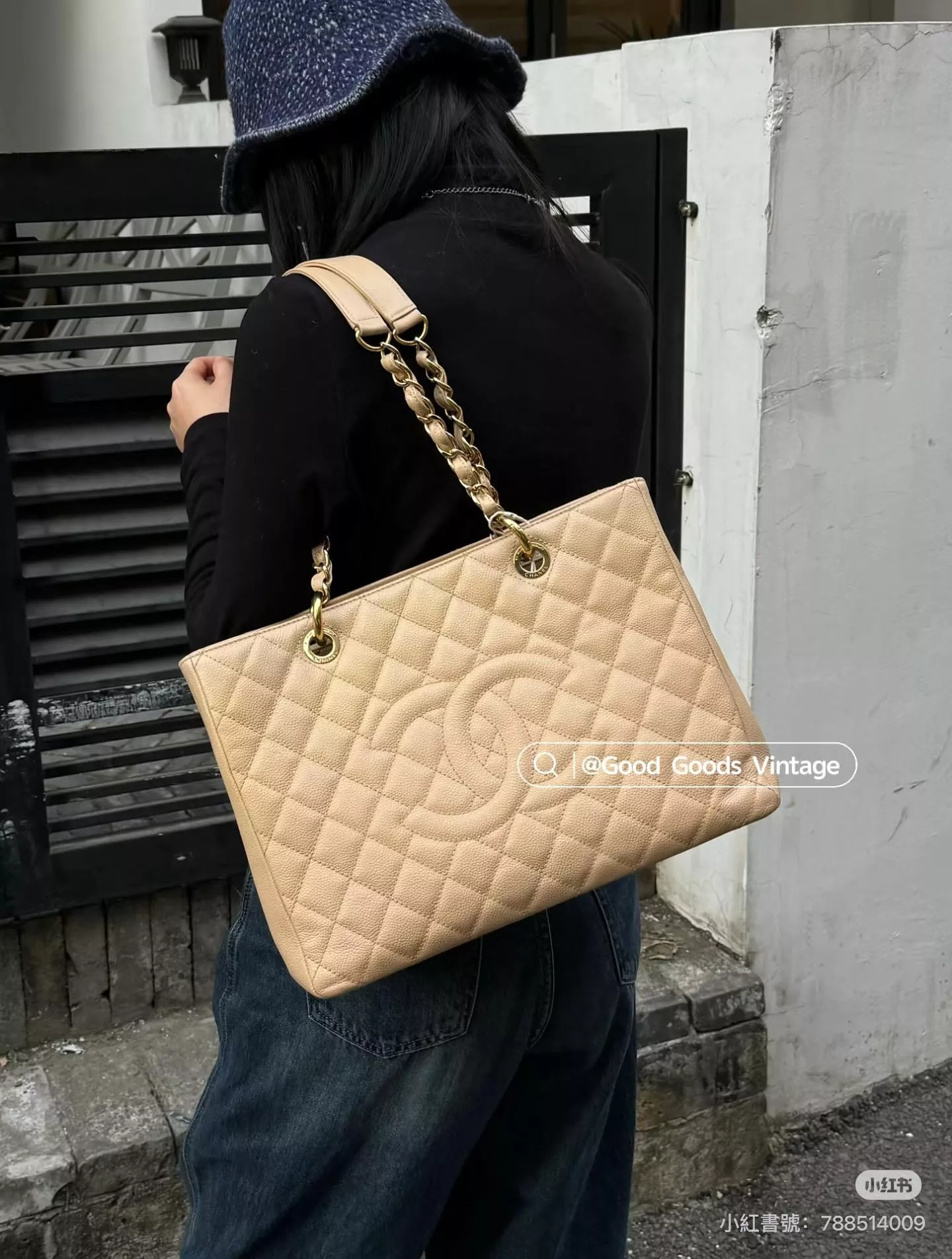 經典 GST 購物袋｜杏色/金扣 Grand Shopping Tote・經典入門級大容量款