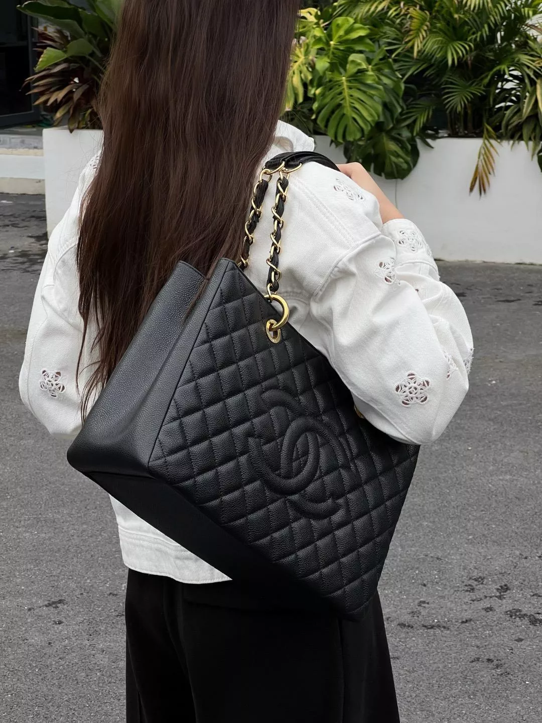 經典 GST 購物袋｜黑色/金扣 Grand Shopping Tote・經典入門級大容量款