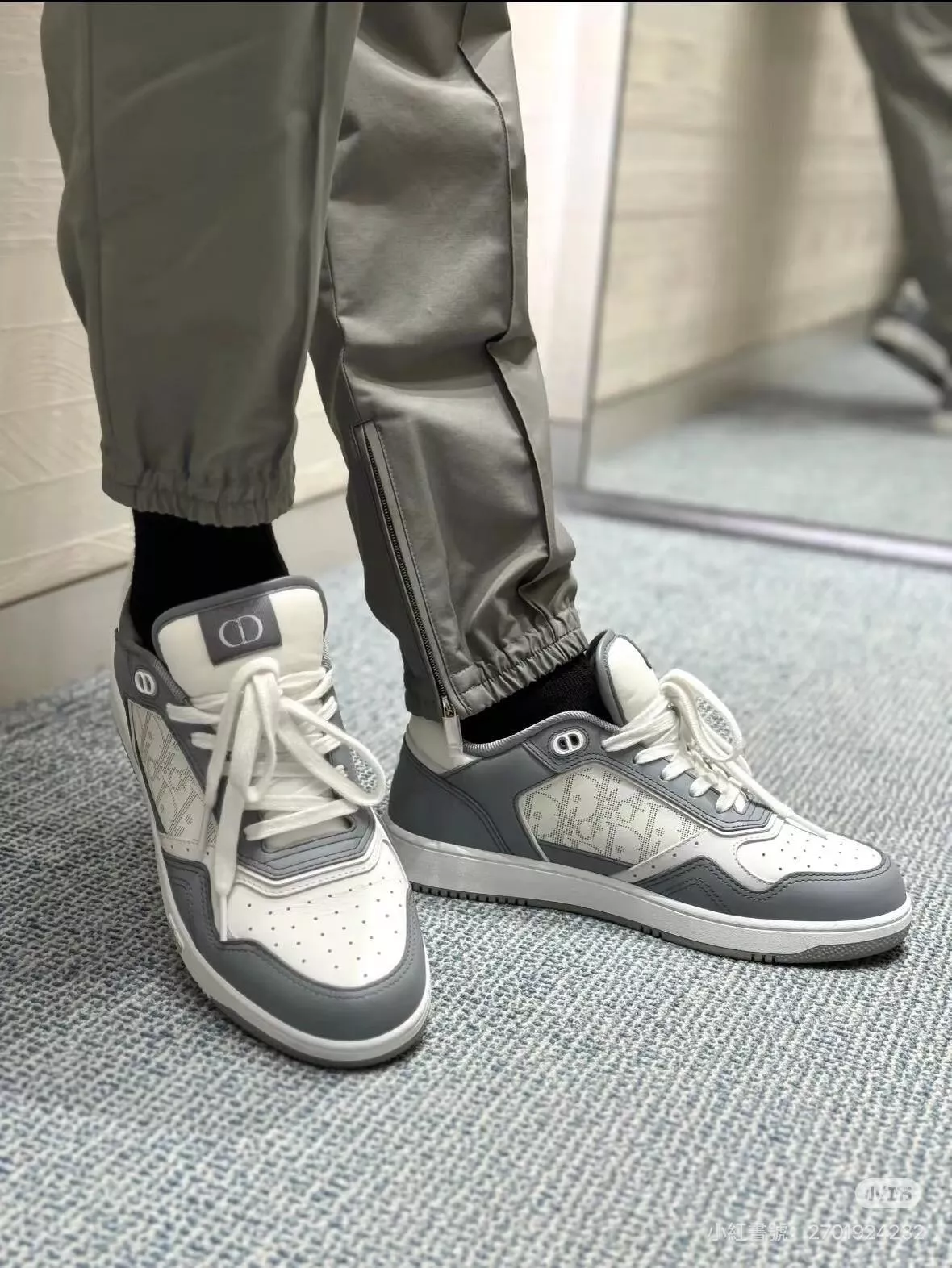 B27 灰色老花休閒鞋｜情侶款牛皮印花｜女35～40／男40～45碼