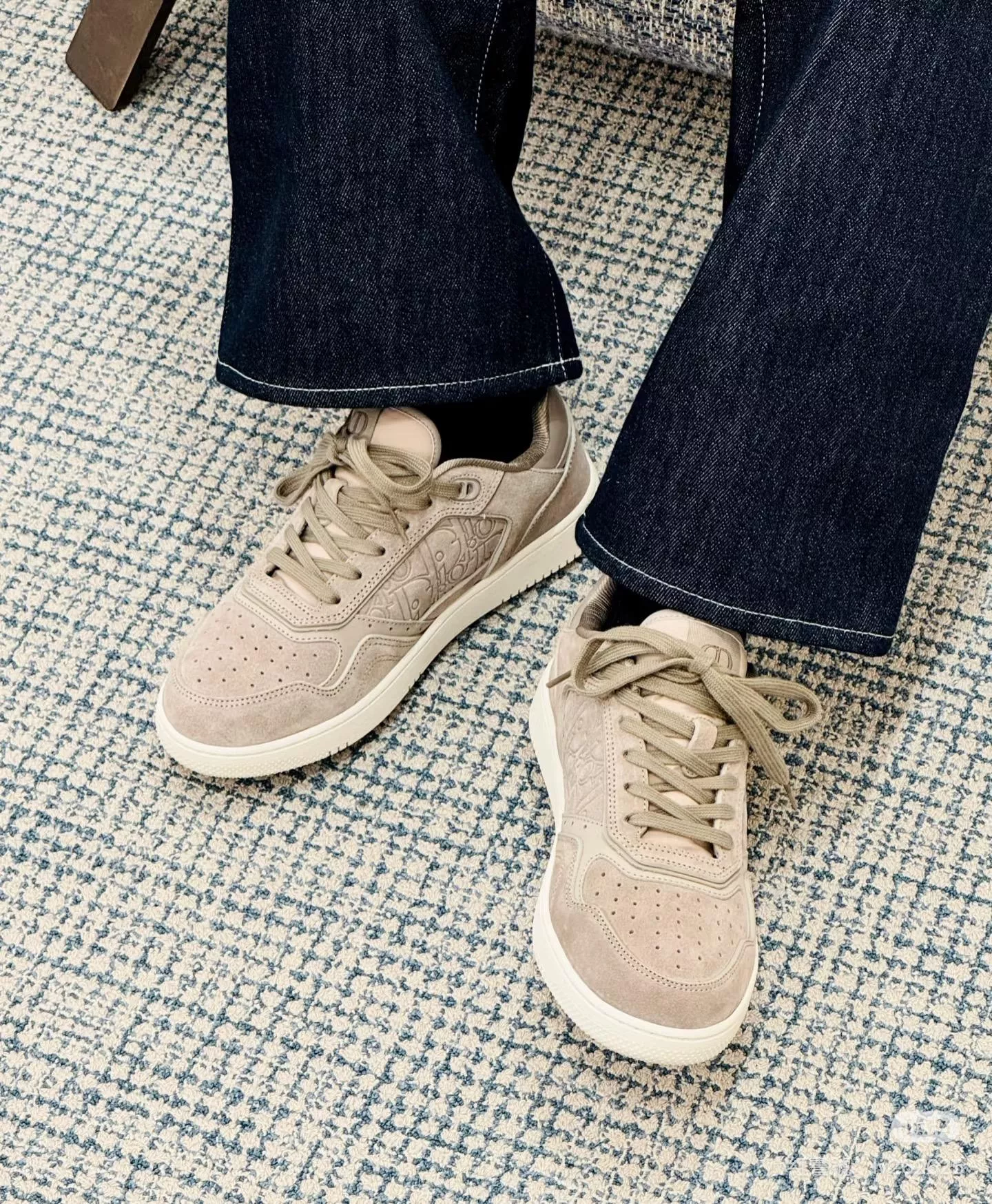 B27 老花休閒鞋｜沙灰麂皮壓紋款｜女35～40／男40～45碼