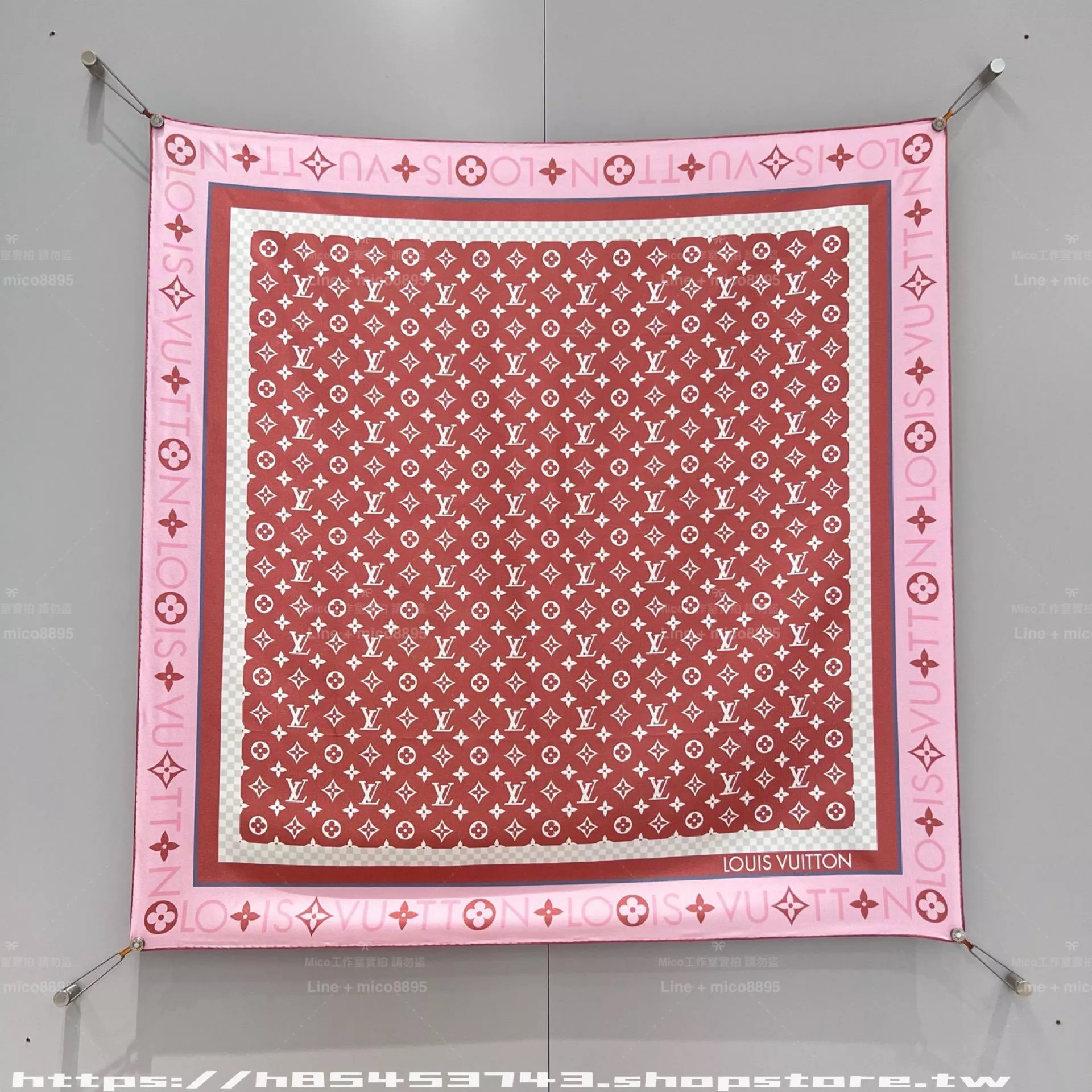 M90893《無限字母組合方巾》粉色｜90×90cm 真絲 18mm