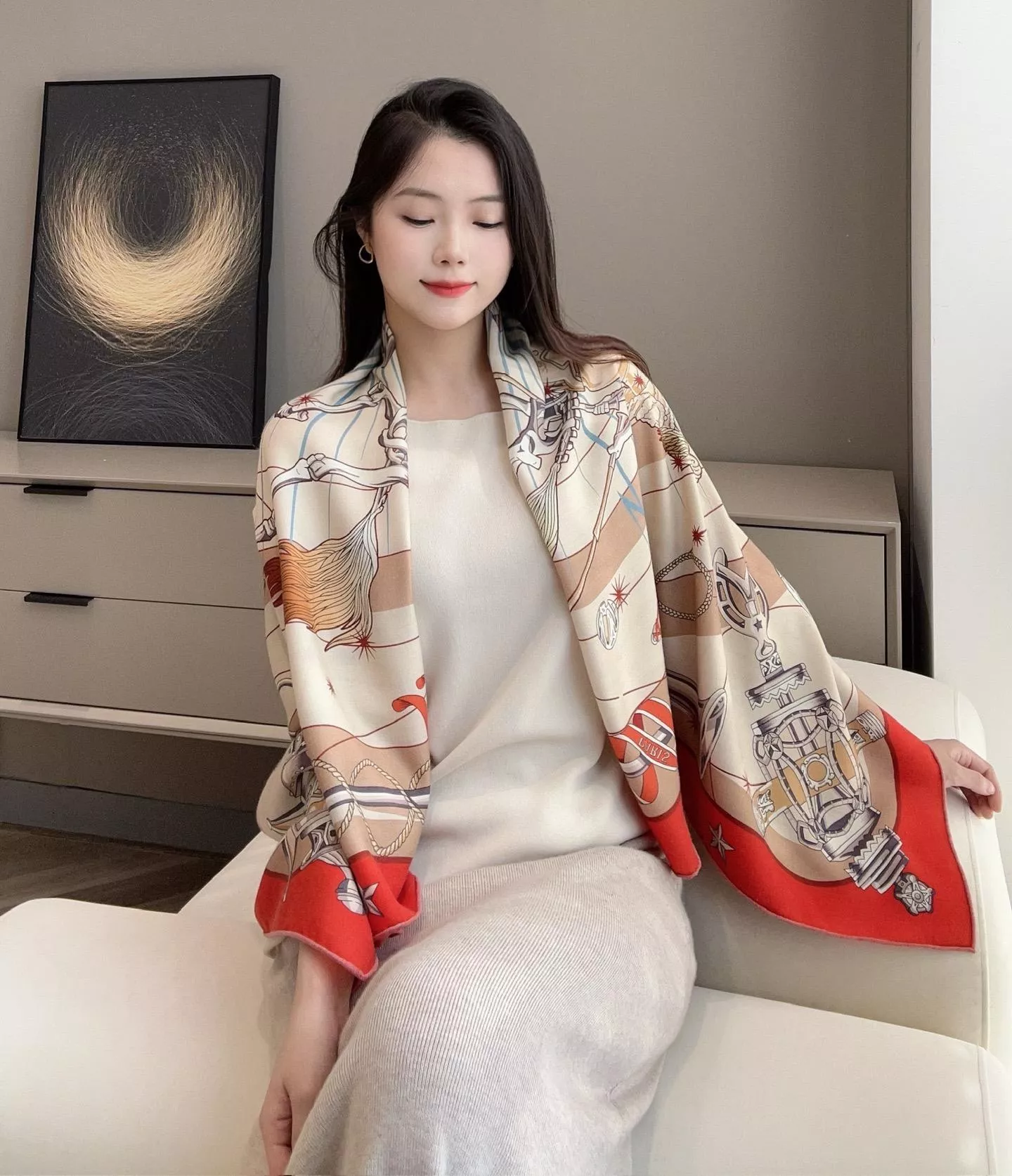 Hermès 橙色絲絨披肩《星辰合唱曲 Celestial Chorus》秋冬款｜136x137cm｜羊絨真絲混紡