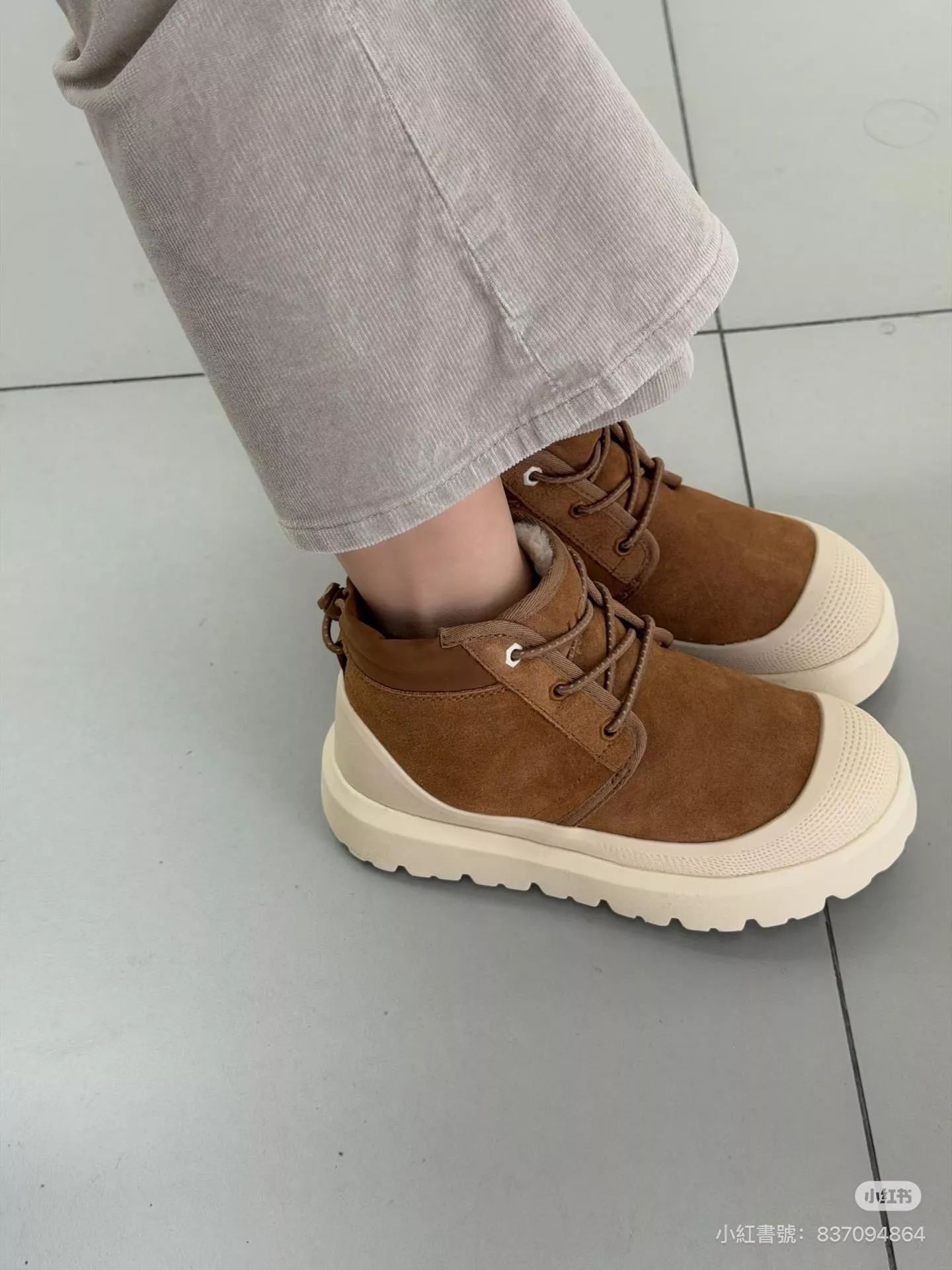 UGG 栗子色x白底 Neumel Weather Hybrid 繫帶防水短靴 35-44