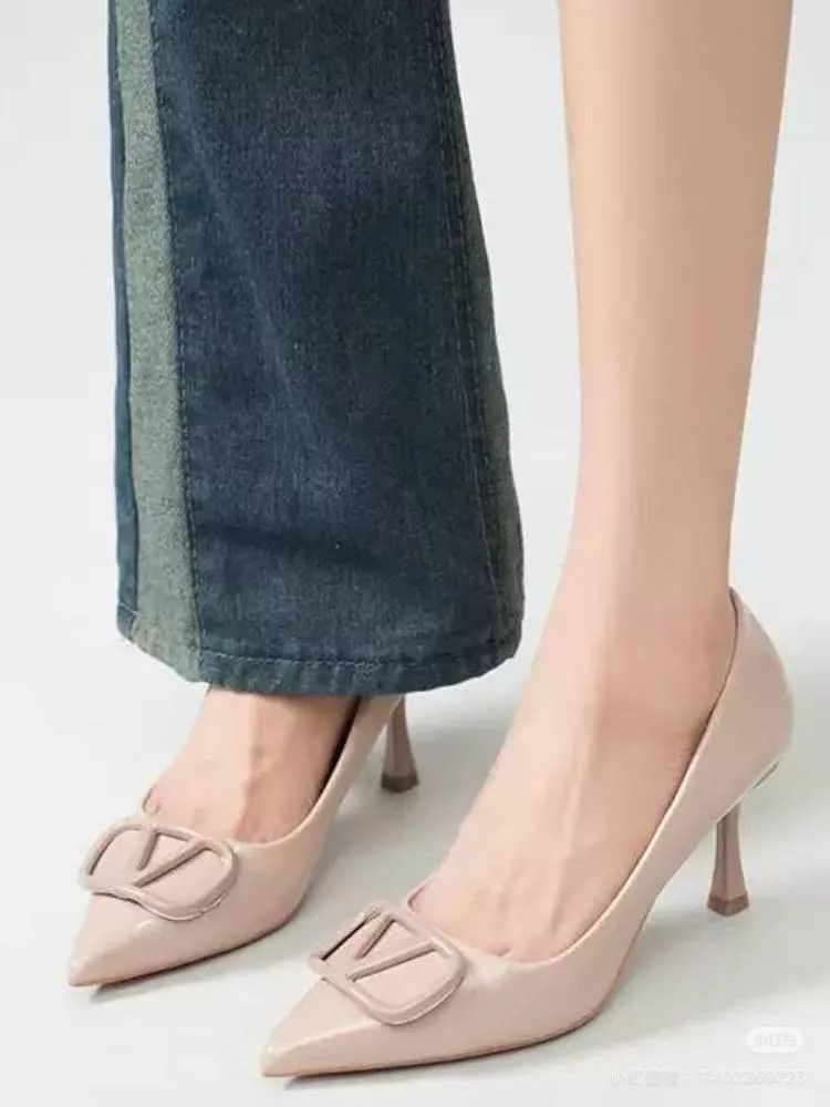 VALENTINO 藕粉色/皮面 V釦極簡純色高跟單鞋｜兩種跟高 8cm／4.5cm