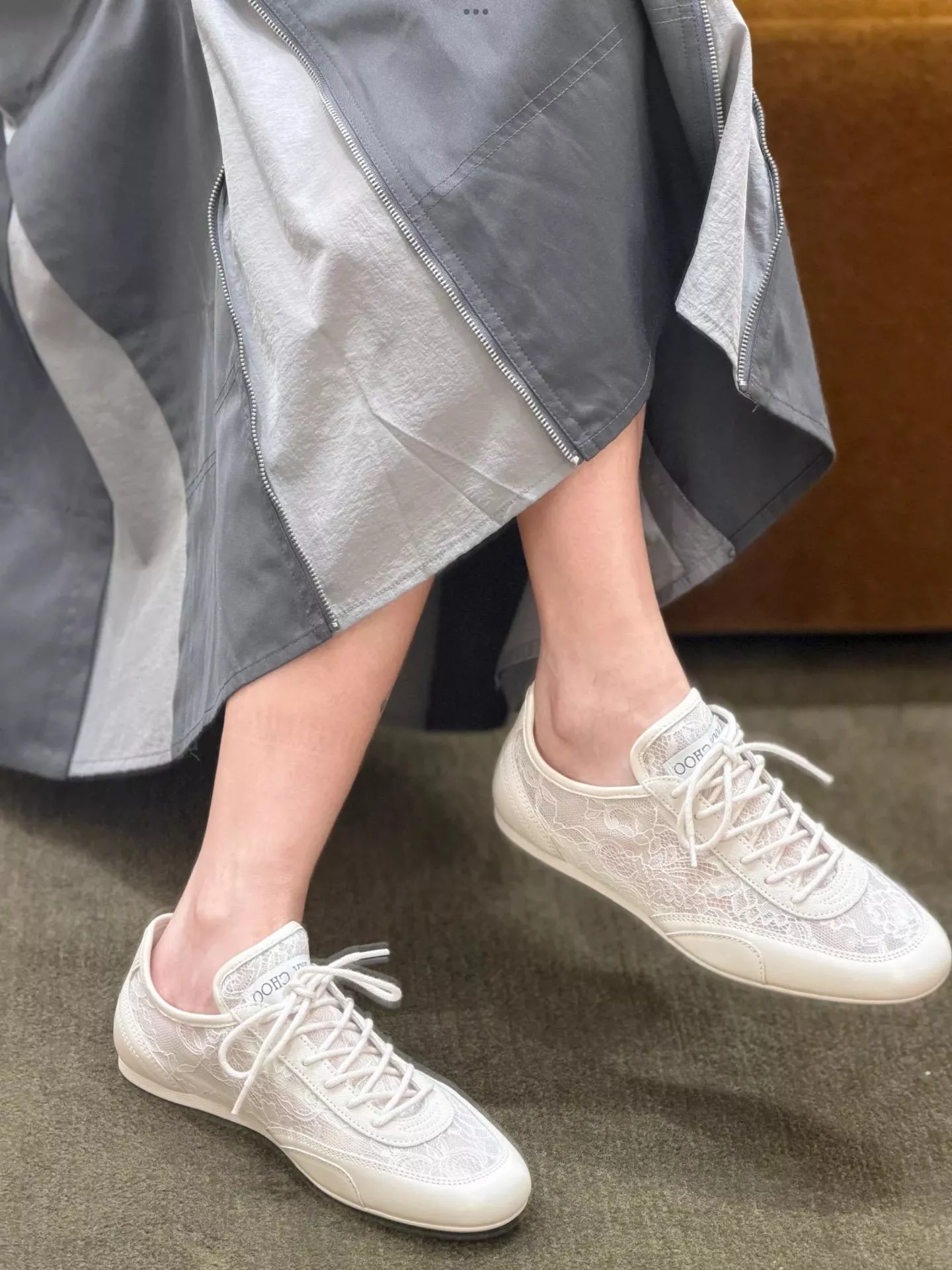 JIMMY CHOO 26S 白色蕾絲刺繡透氣德訓鞋｜早春新款 35-40