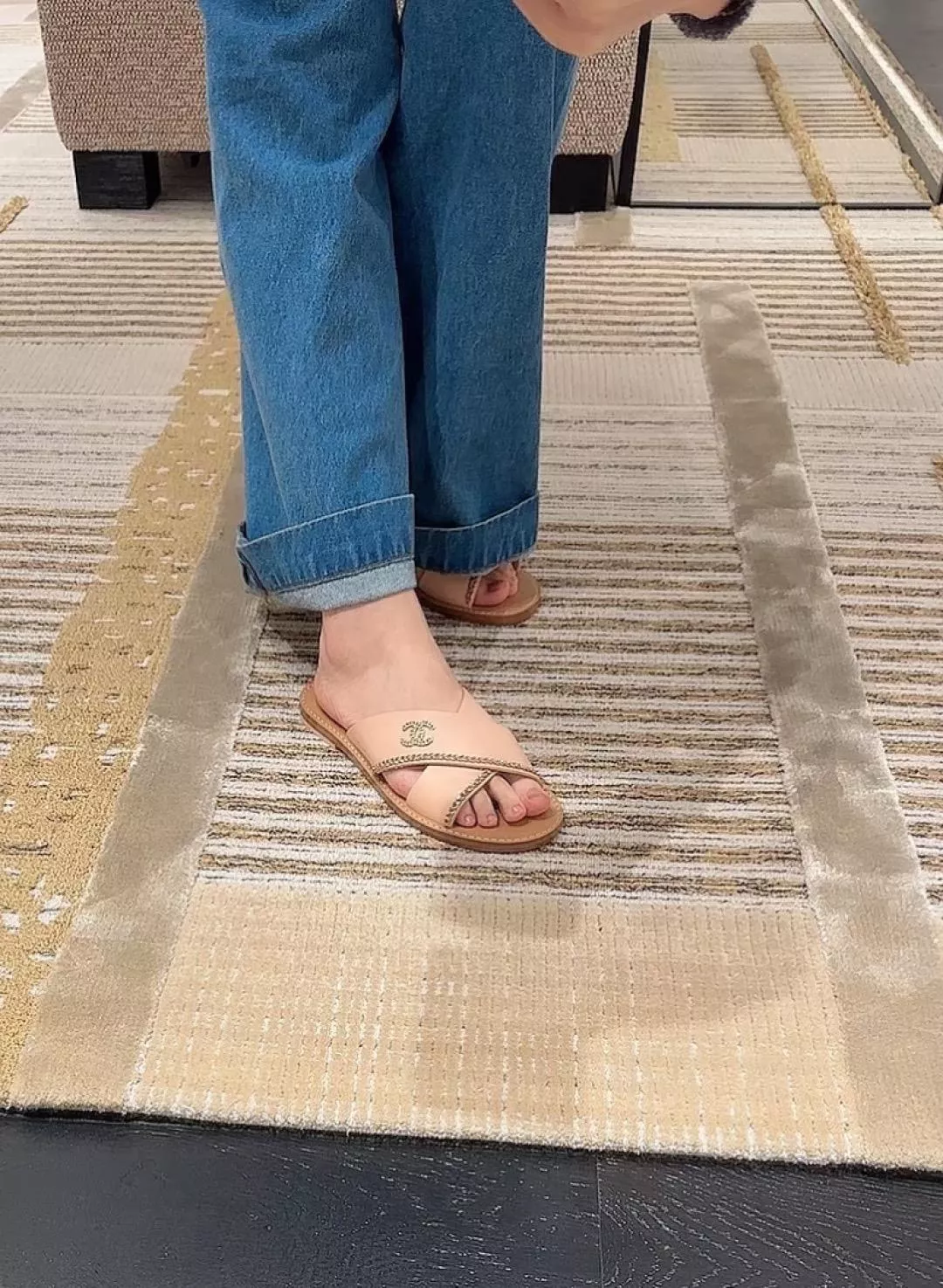 26C 早春鏈條平底涼拖鞋｜裸粉｜雙C金屬鏈條｜35–41