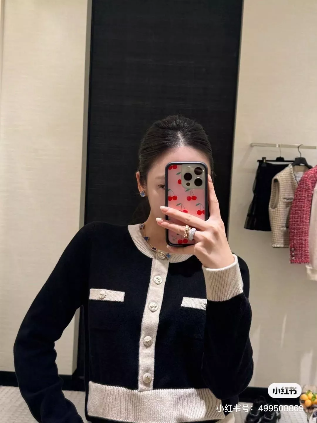 25K 黑色｜假兩件設計羊絨針織上衣｜鼓波編織｜撞色細節｜秋冬高級感款（36–40）