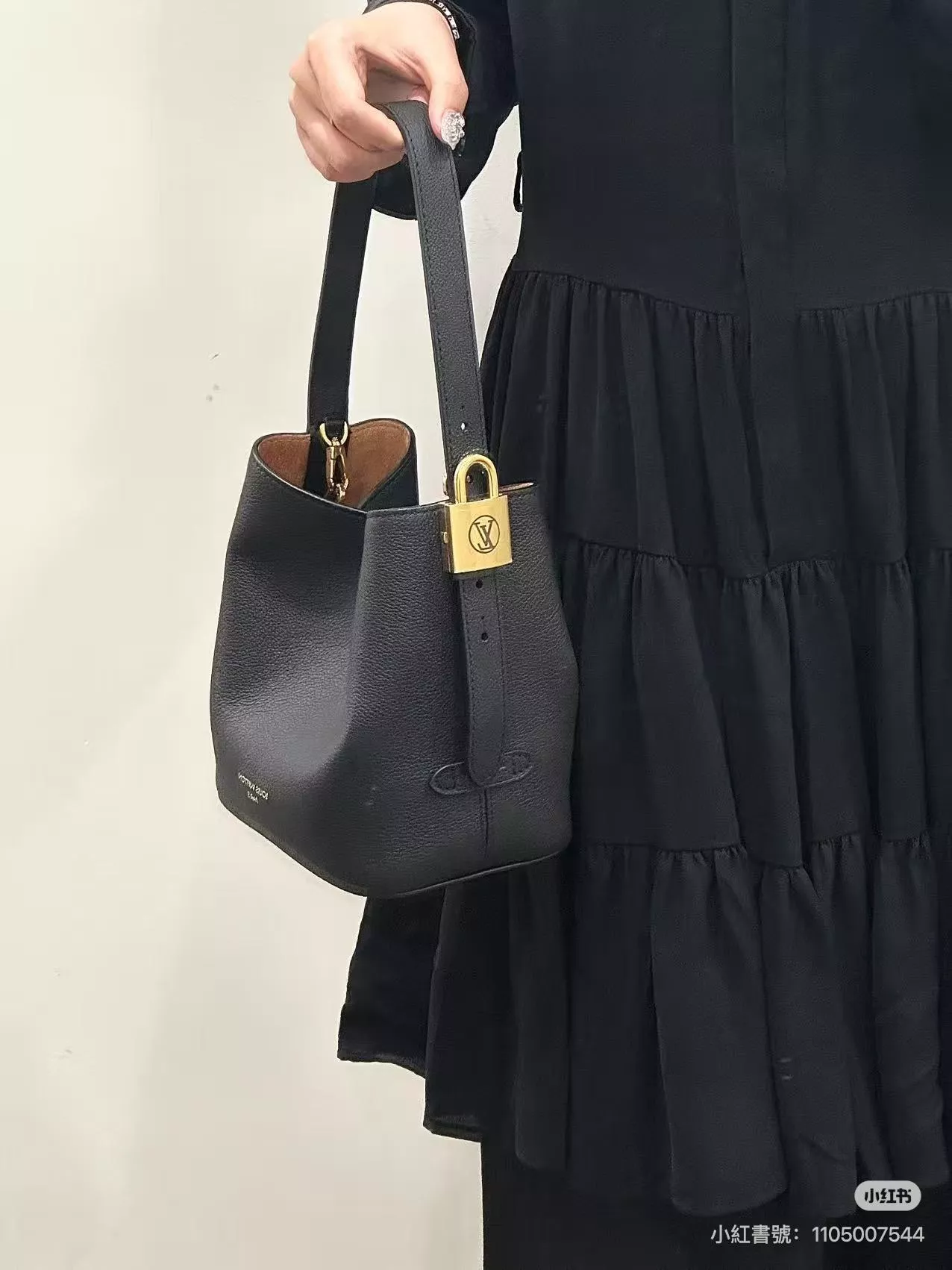 LOW KEY All In BB 手袋｜粒面牛皮革｜m25543 黑色／m14416 棕色 /M25544 軍綠