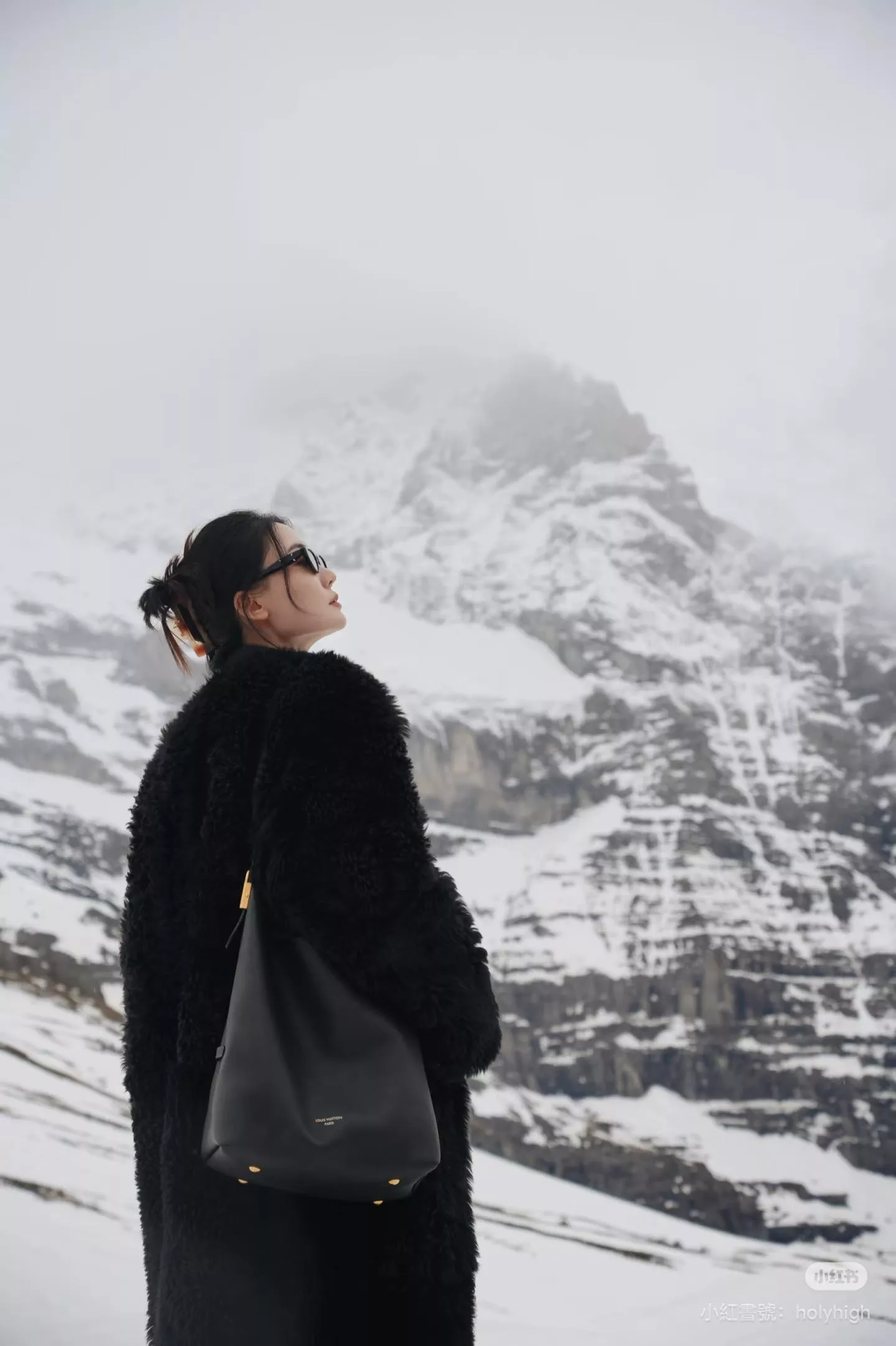 Low Key Hobo PM小號肩背包｜簡約通勤女包｜牛皮革｜M25352／M25354／M14265／M15205