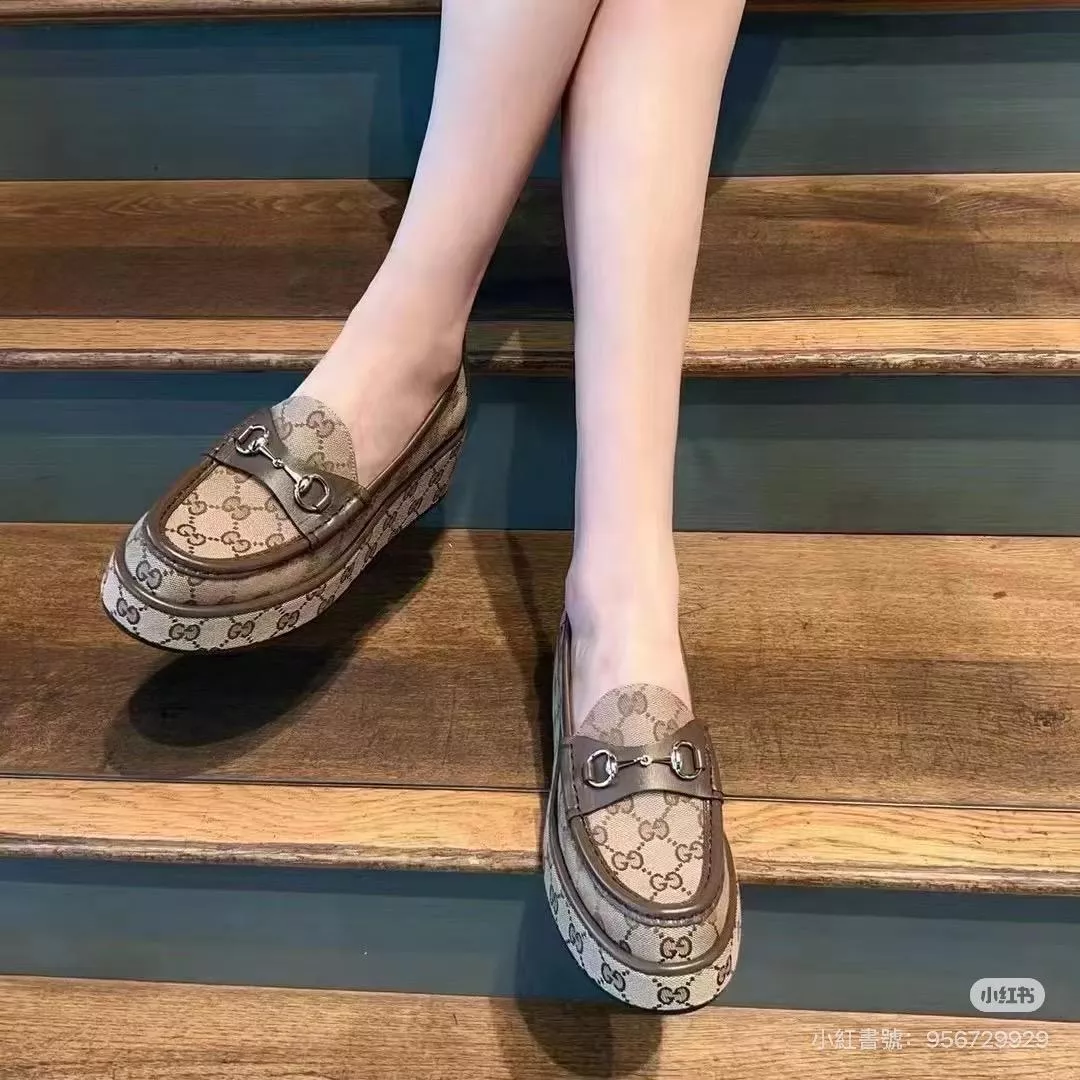 經典咖色 馬銜扣厚底樂福鞋｜刺繡雙 G 老花織布｜前水台 2.5cm・厚底 5cm