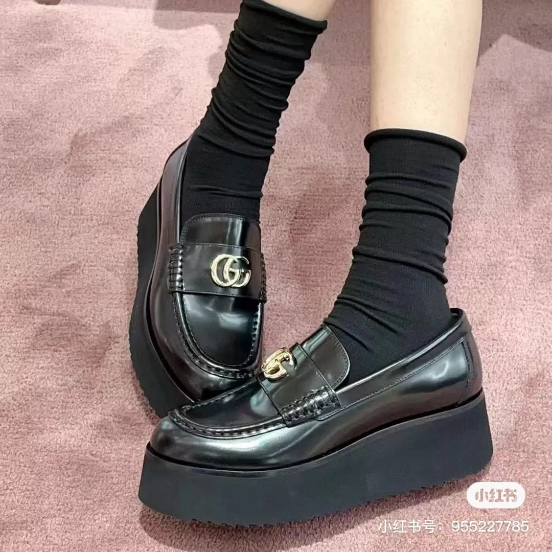 早春 黑色 馬銜扣厚底樂福鞋｜進口珠面牛皮｜後跟 5.5cm