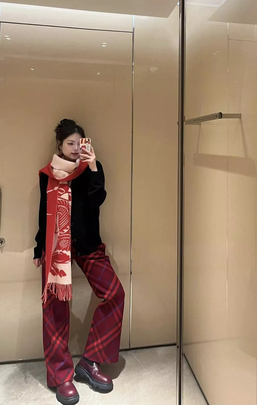 紅色 雙面兩用馬術騎士徽標羊絨圍巾｜EKD 提花設計（210×45cm）