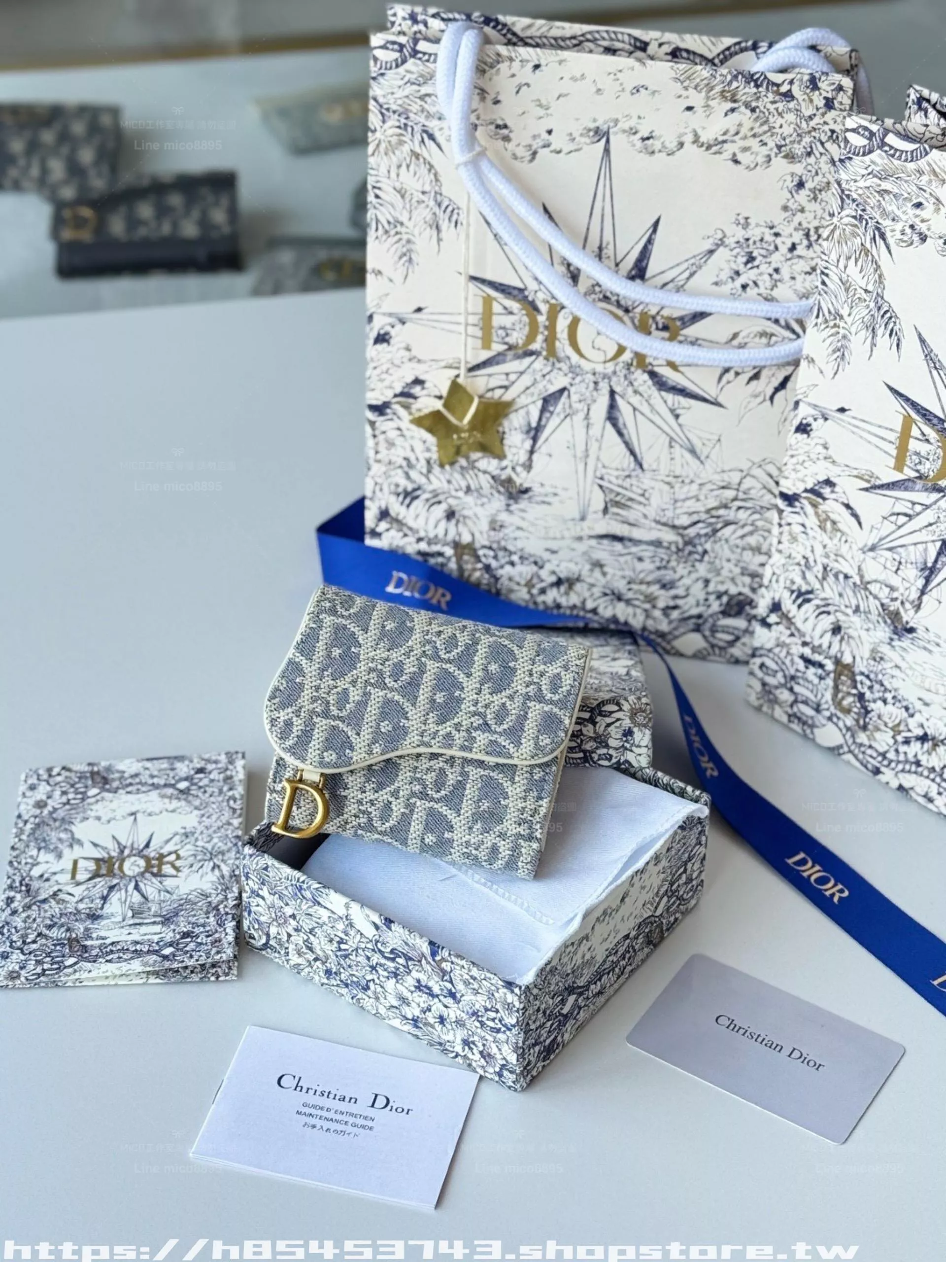 丹寧老花 D 字母老花三折短夾錢包｜經典緹花帆布款