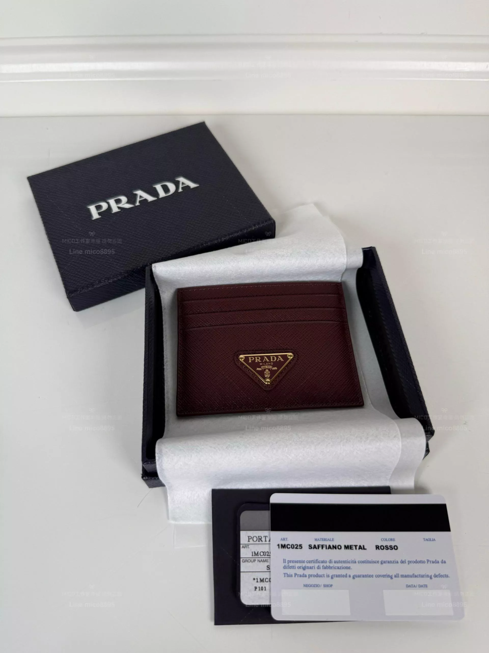 波爾多酒紅三角標卡片夾｜6卡位極簡設計