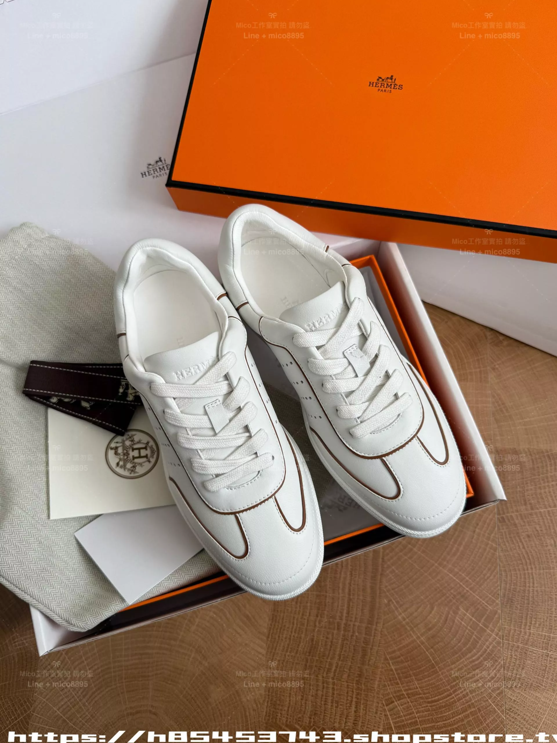 HER 26 Match 系列休閒運動鞋｜白底棕線｜輕量舒適款