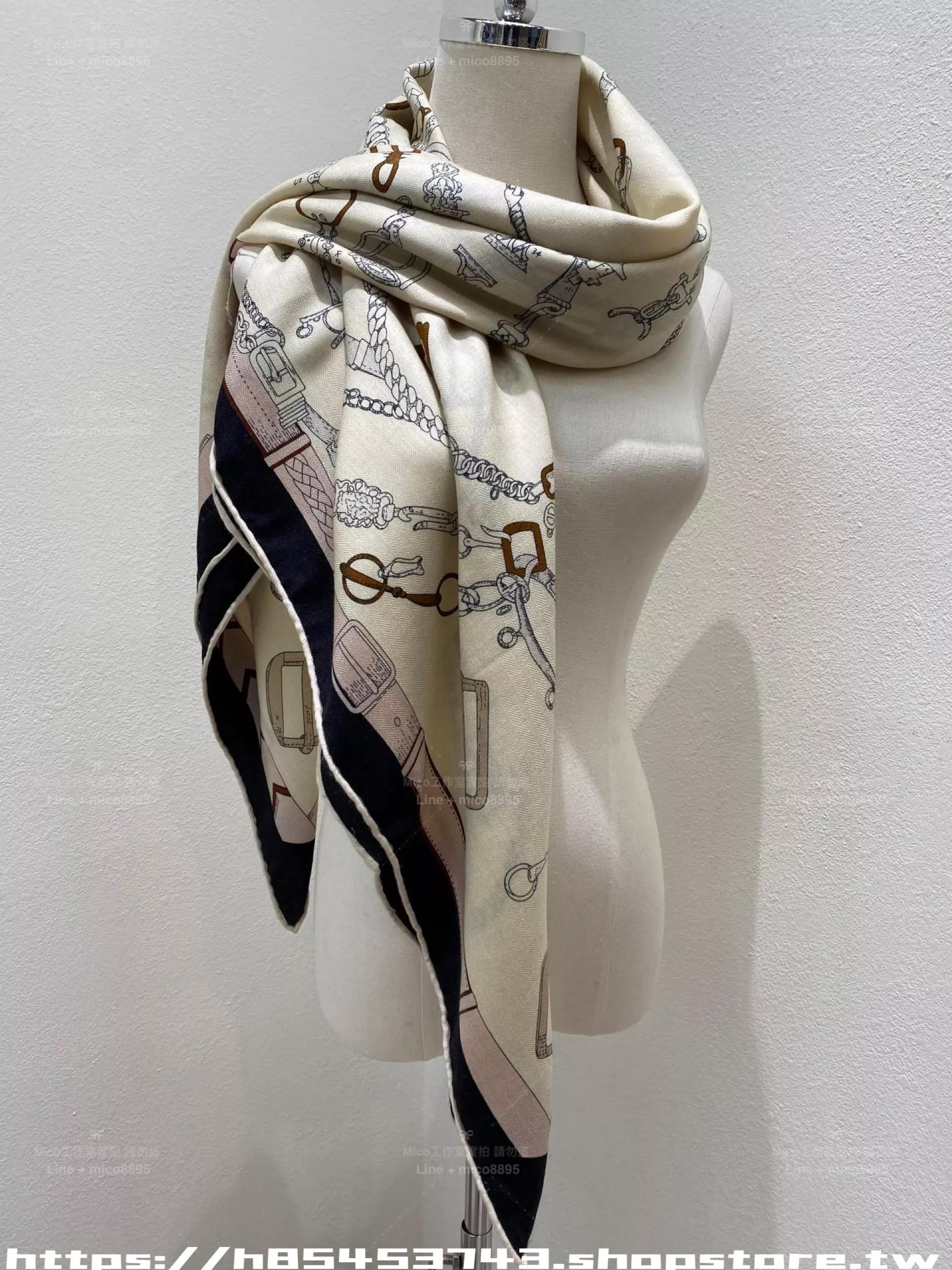 躍動馬術圖騰 絲毛混紡大方巾｜140×140cm