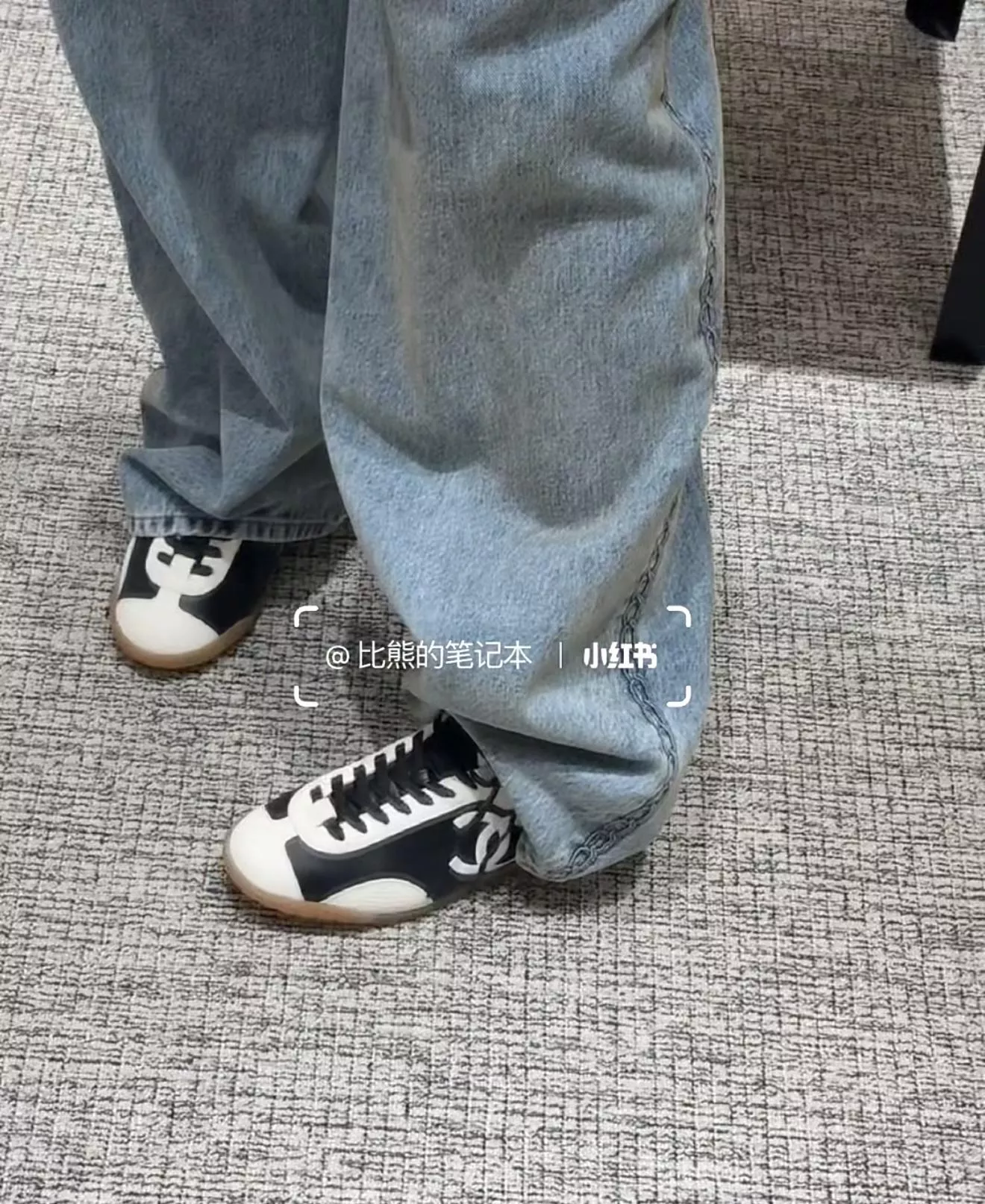 Chanel 26P （黑底）德訓鞋｜雙C 綁帶設計・黑白經典（35-40碼）