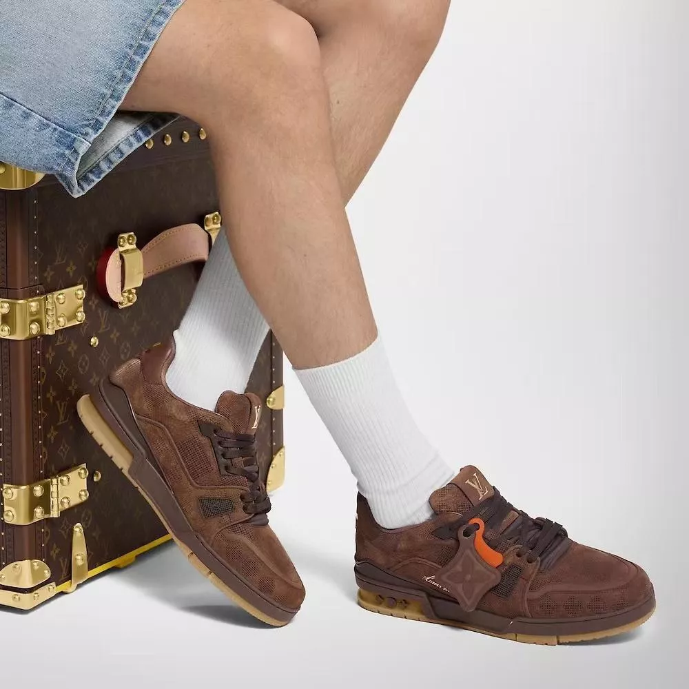 LV 咖啡色麂皮 Trainer 低筒運動鞋｜經典百搭款｜39–45
