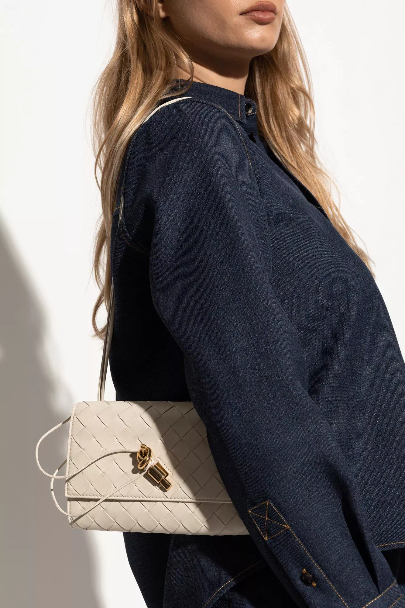 海鹽白 Andiamo Pouch on Strap 小羊皮編織包 WOC｜手拿・單肩・斜挎三用