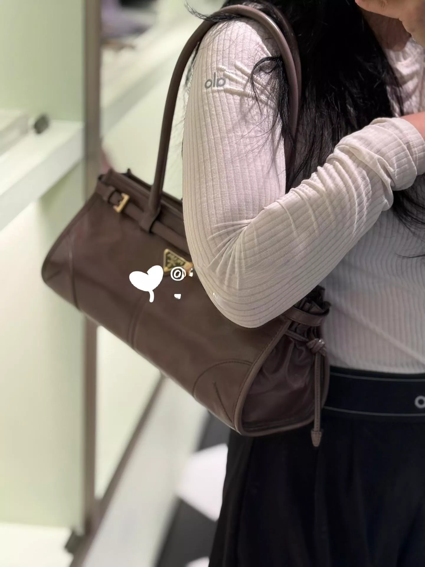 Prada Bonnie 中號皮革手袋 青灰色 Soft Lux 油蠟皮包｜長肩帶版本 32cm