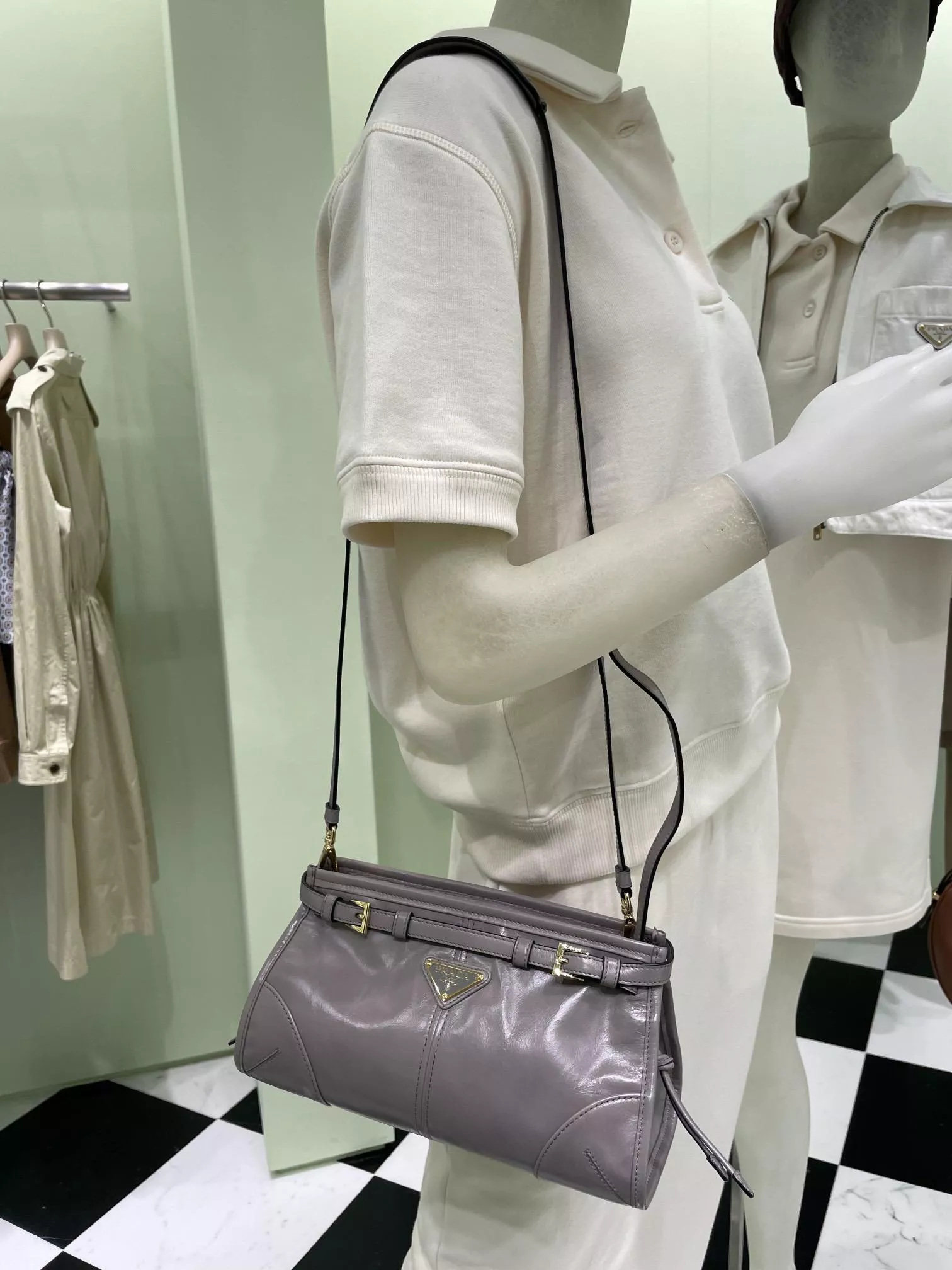 Prada Bonnie 灰色 皮革小號肩背袋 Soft Lux 油蠟皮革斜挎包