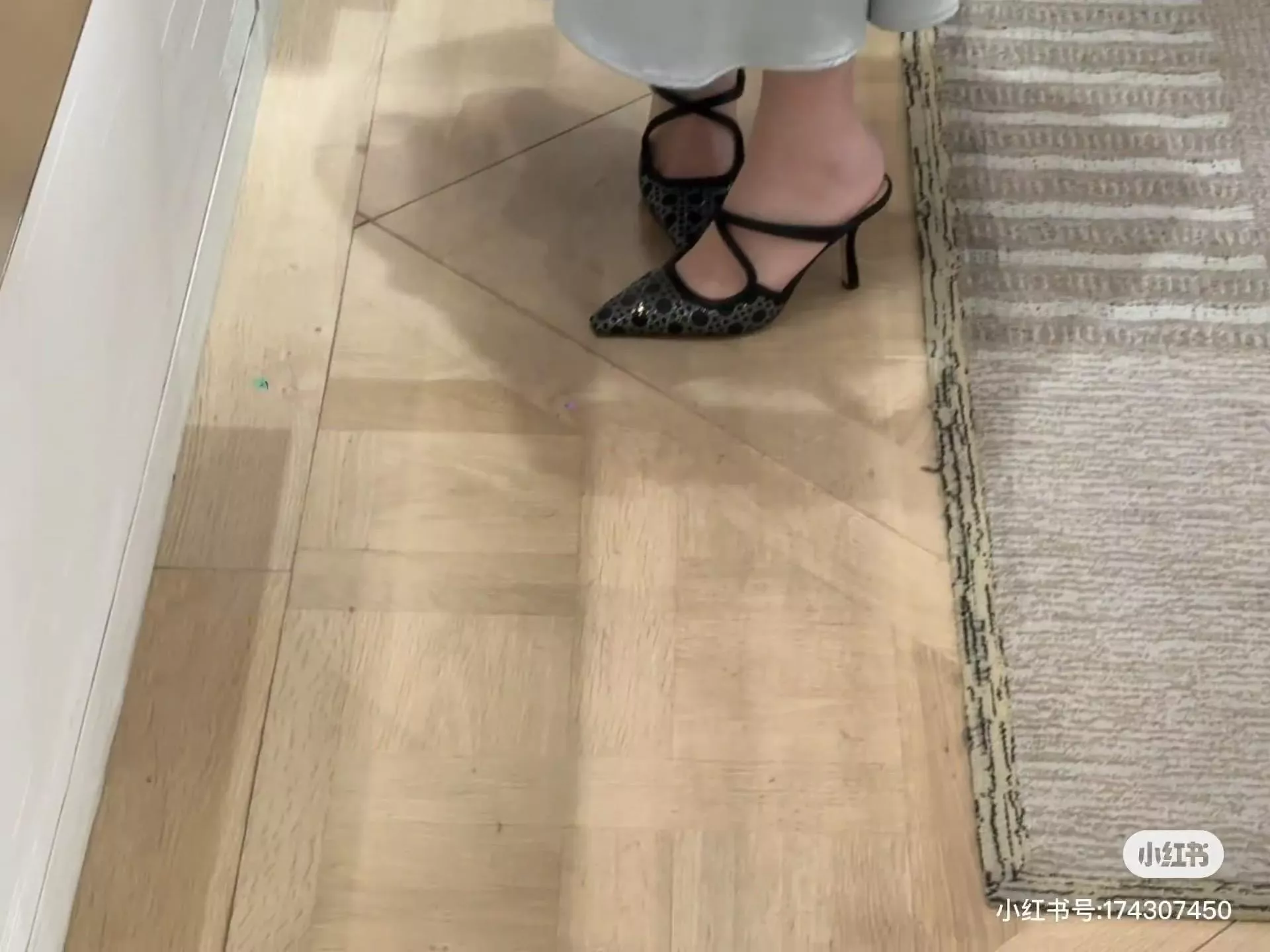 DIOR 黑色緞面 字母燙鑽高跟涼鞋｜鏤空設計｜9.5cm細跟｜35-39