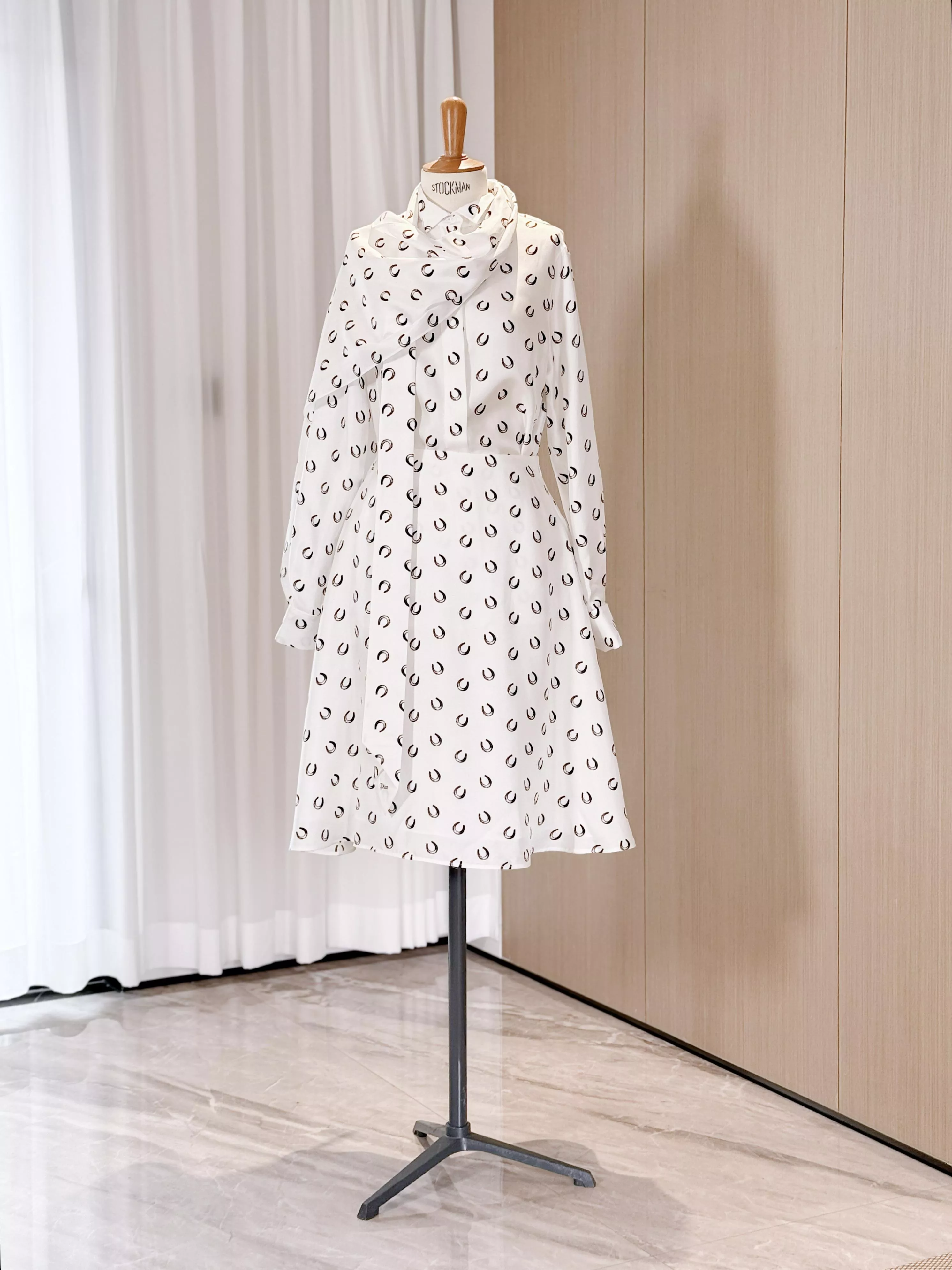 DIOR 馬蹄印花真絲襯衫＋半身裙套裝｜飄帶襯衫兩件套｜優雅印花套裝｜36/38/40/42