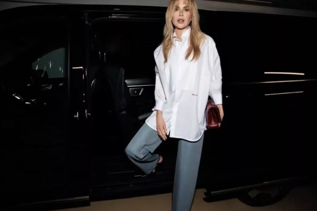 CHANEL 刺繡字母鏈條白襯衫｜寬鬆廓形長版襯衫｜氣質長袖襯衫｜36/38/40/42