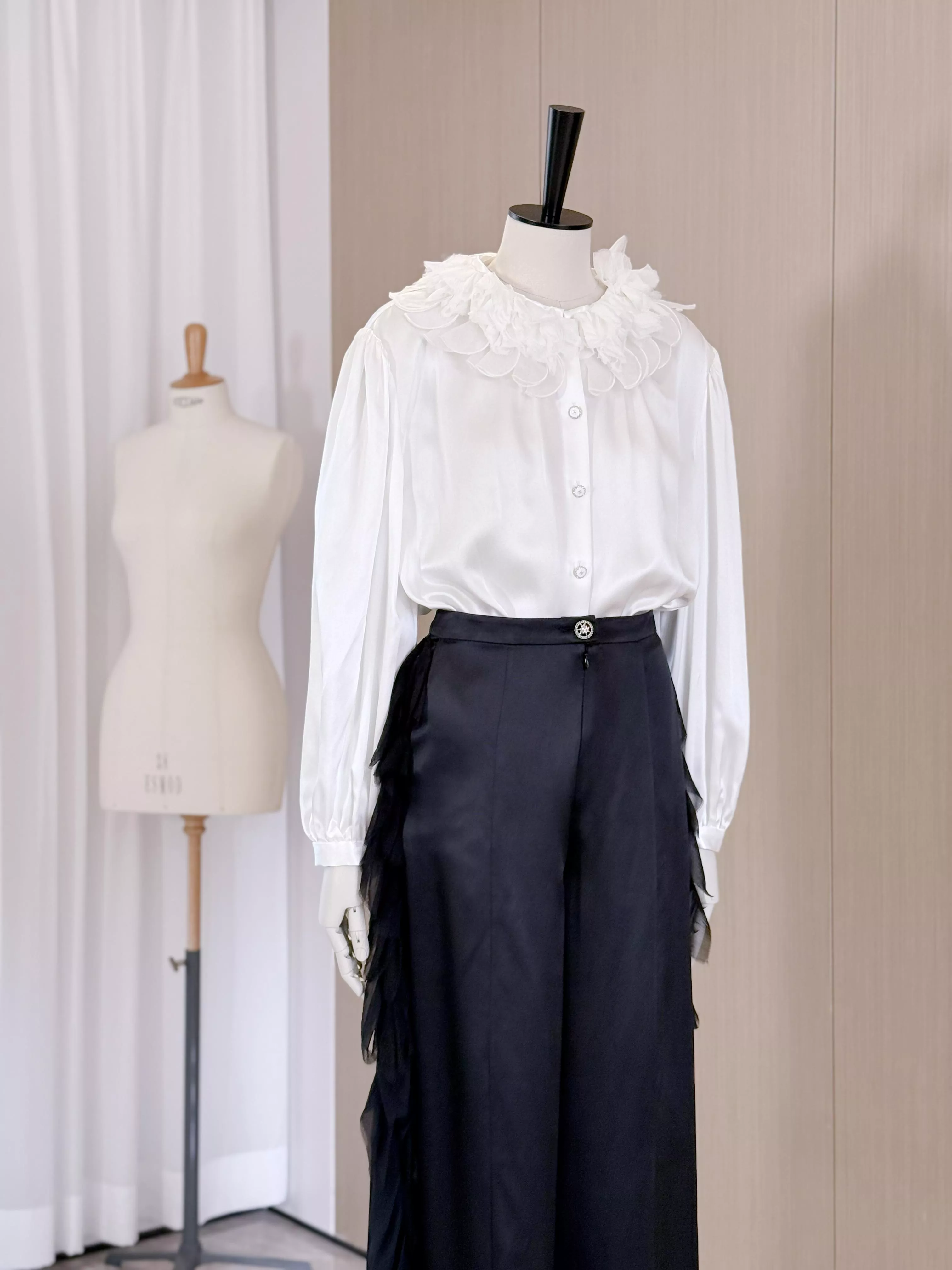 CHANEL 26s 立體花邊領真絲襯衫｜法式花朵領襯衫｜氣質長袖上衣｜36/38/40/42