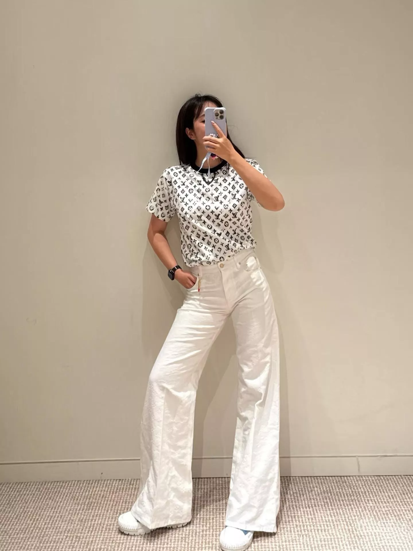 LV 白底黑字 老花滿版鏈條領飾短袖T恤｜S-M-L