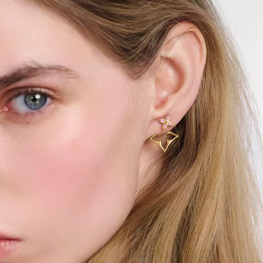 鏤空四葉花耳環｜粉色寶石設計耳釘