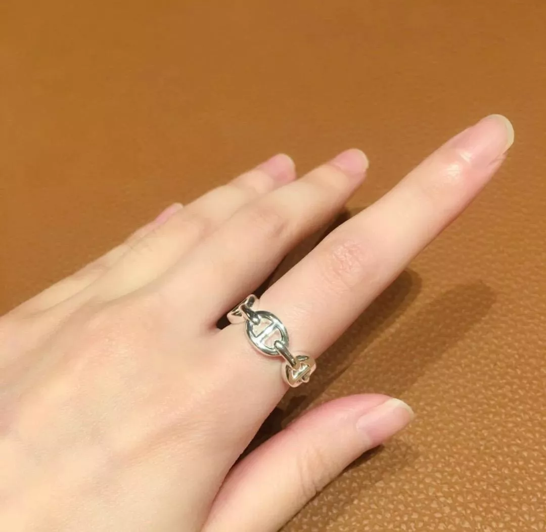 HERMES 復古豬鼻戒指｜銀色金屬戒指 可疊戴設計｜純銀材質