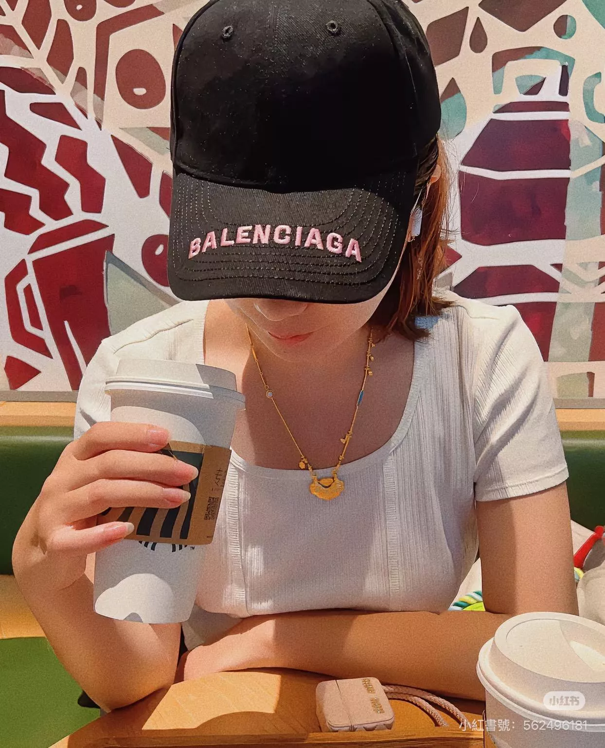 BALENCIAGA 黑底粉字 字母刺繡棒球帽｜斜紋磨毛面料｜運動休閒帽