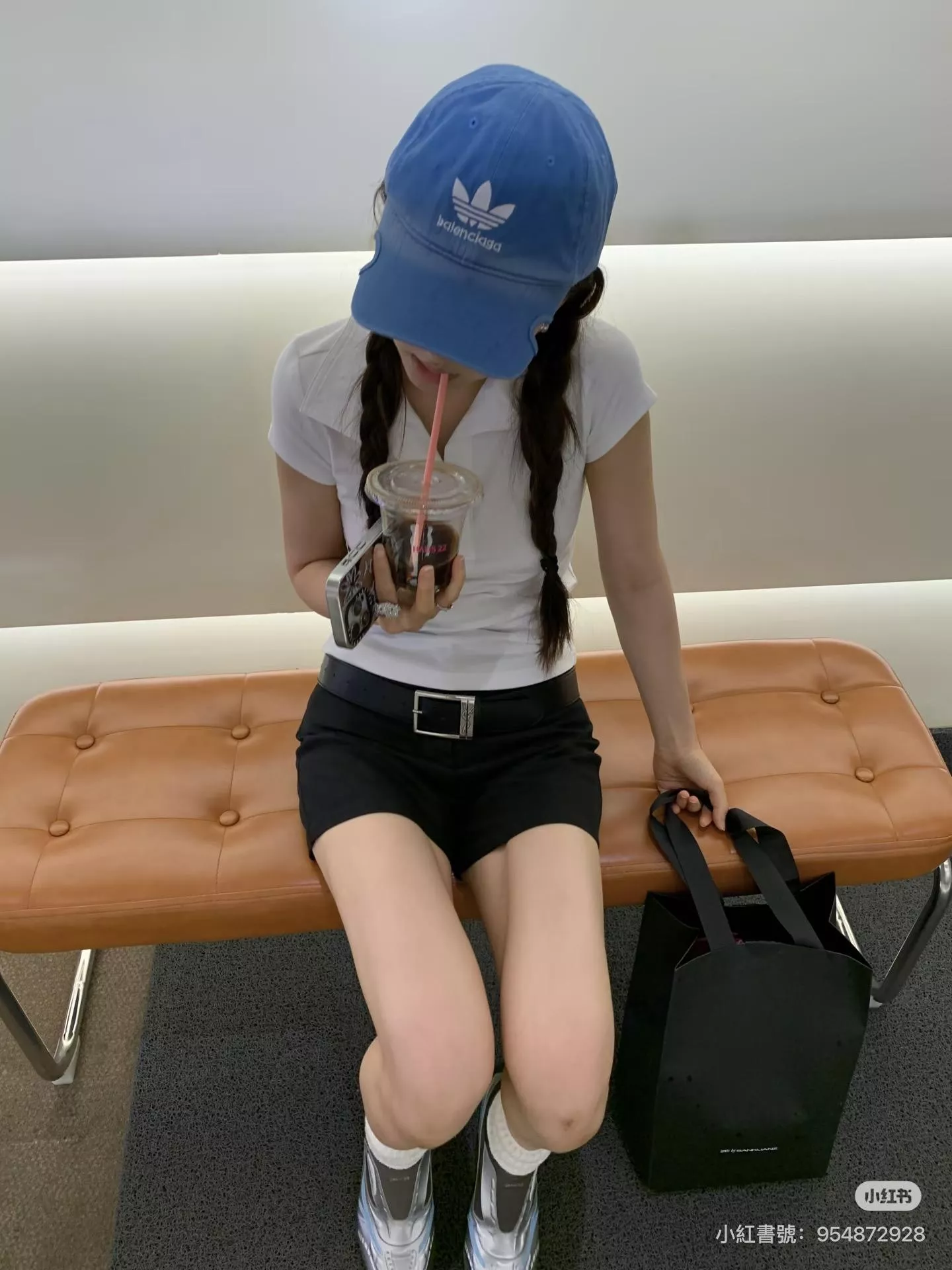 BALENCIAGA 水洗藍 聯名款 三葉草字母刺繡棒球帽｜斜紋棉布｜運動休閒帽