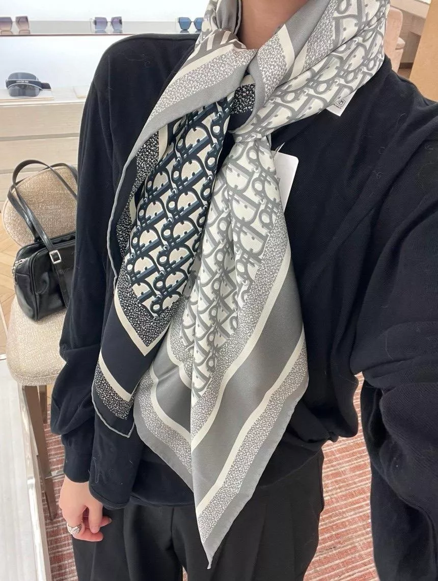 經典老花書籤雙面真絲方巾｜灰藍配色絲巾｜90×90cm