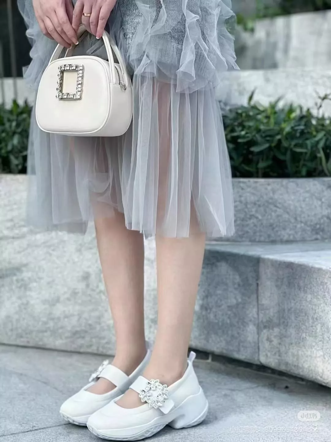 Viv’ Run 鑽扣織物運動鞋（白色）｜休閒厚底球鞋｜35–39