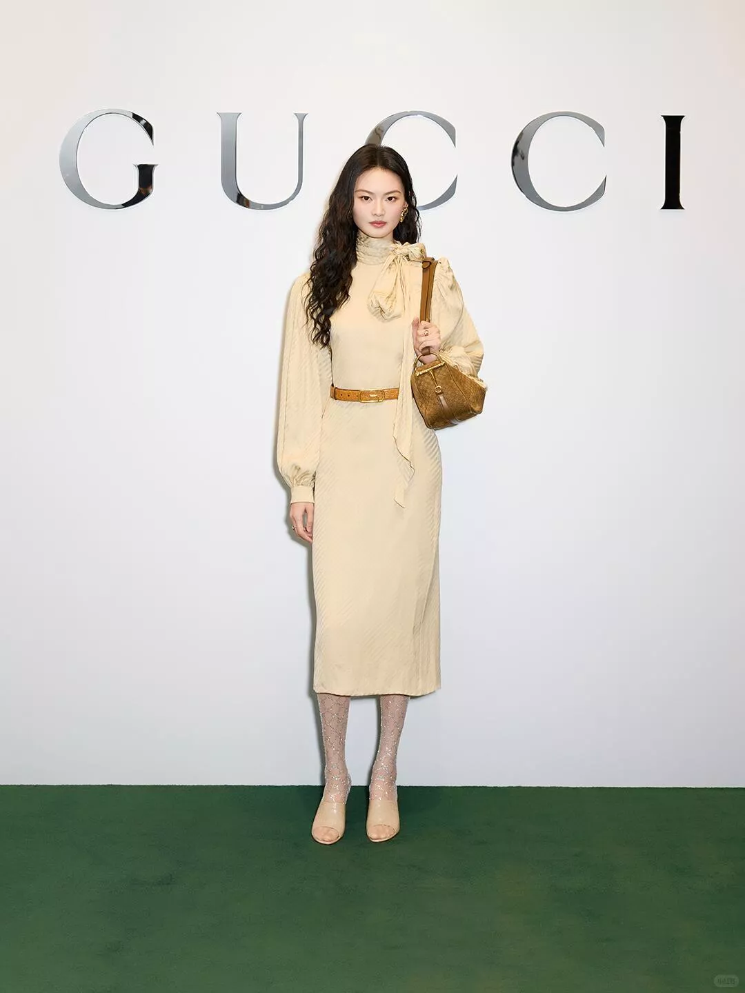 GUCCI 高領飄帶真絲提花連衣裙｜斜紋肌理長袖開衩洋裝 36 / 38 / 40 / 42