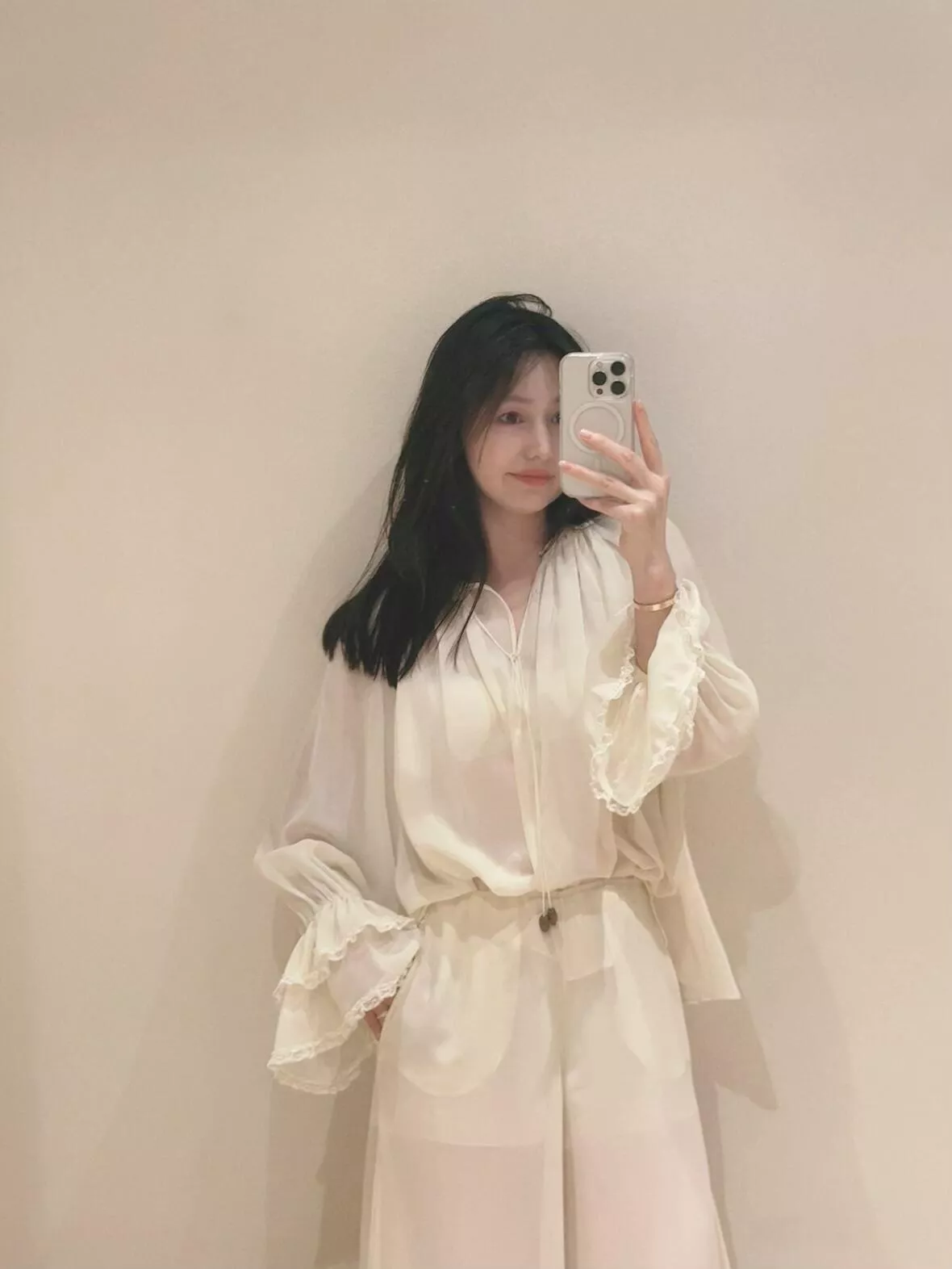 CHLOE 米白真絲抽繩上衣｜法式喇叭袖設計｜柔霧氣質款｜36／38／40／42