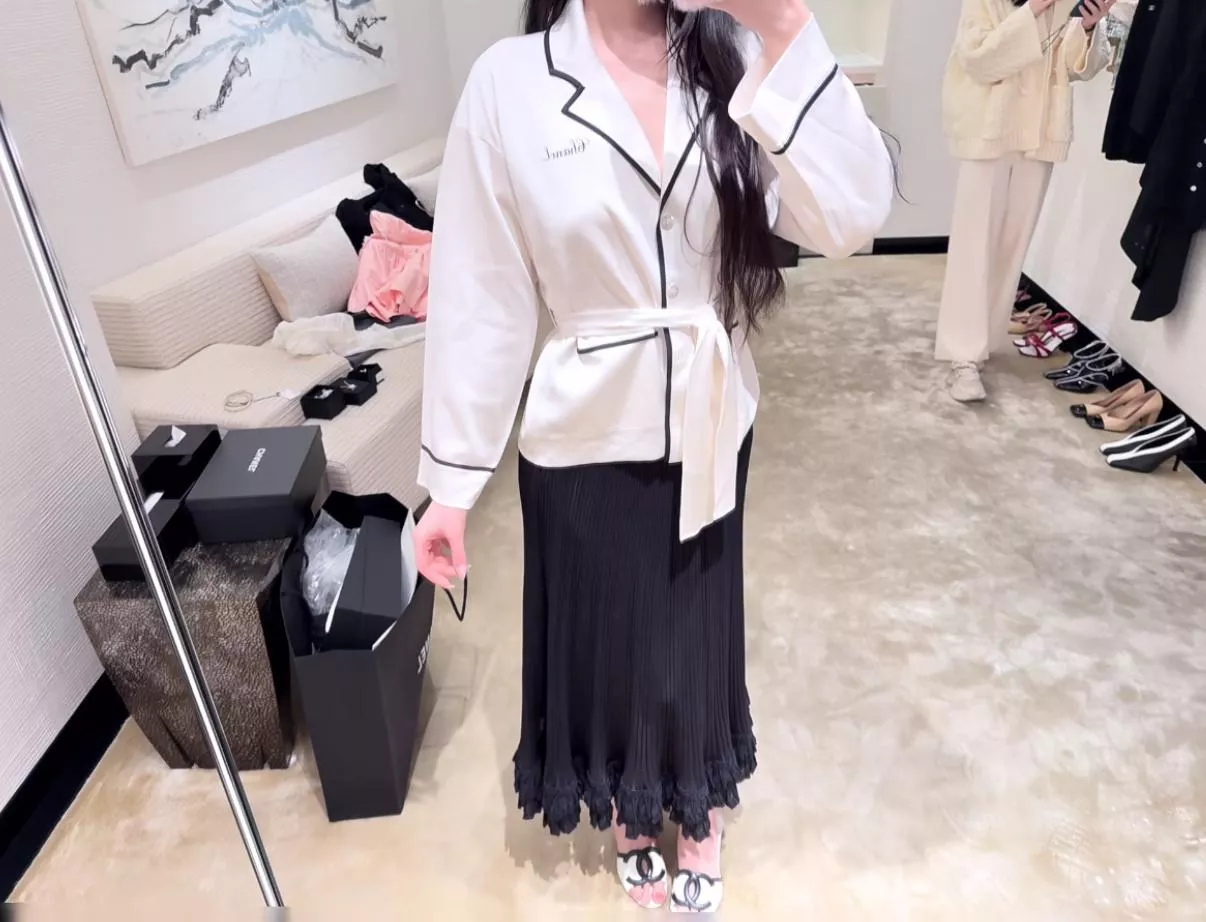 CHANEL 26p 黑白滾邊翻領開衫外套｜慵懶氣質款｜36／38／40