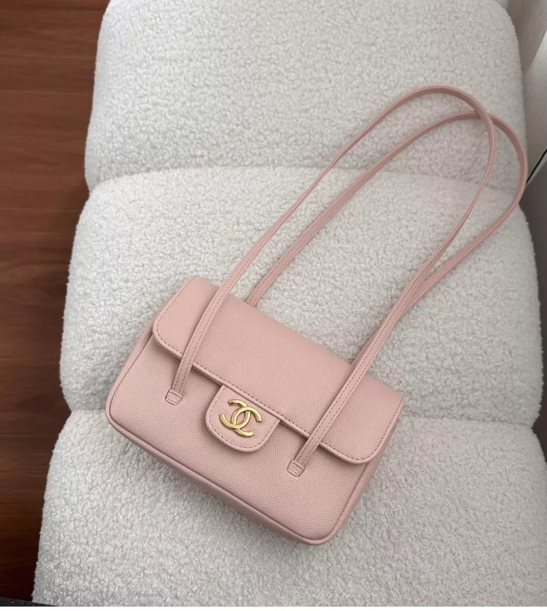 Preppy Coco Mini 手拿包 肩背包｜粉色 魚子醬金釦 17cm