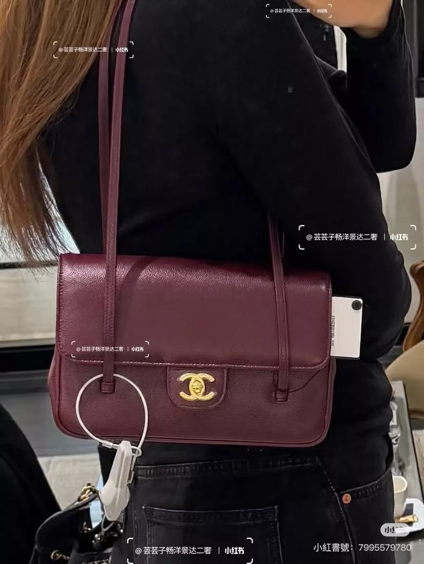 Preppy Coco 小號手拿包 肩背包｜魚子醬皮革 酒紅色/金釦 22cm