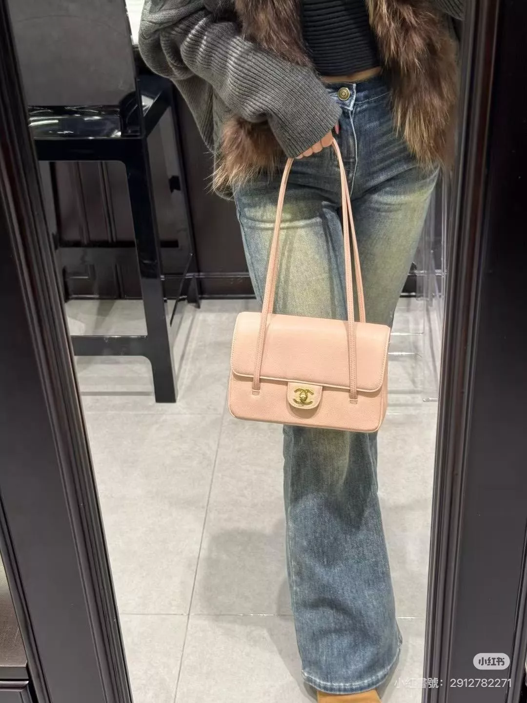 Preppy Coco 小號手拿包 肩背包｜魚子醬皮革 粉色/金釦 22cm