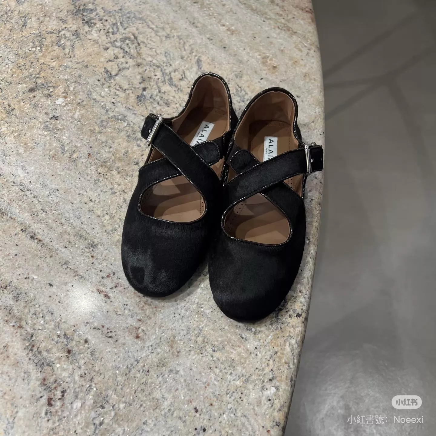 交叉綁帶馬毛芭蕾平底鞋｜質感毛面芭蕾鞋 女35–41