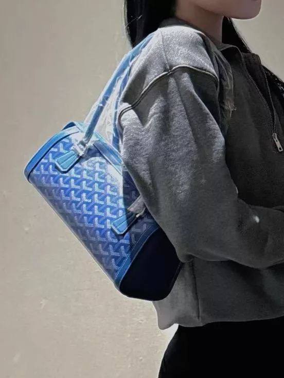 天藍色｜Bonbonniere Bag 圓筒法棍包｜復古腋下包