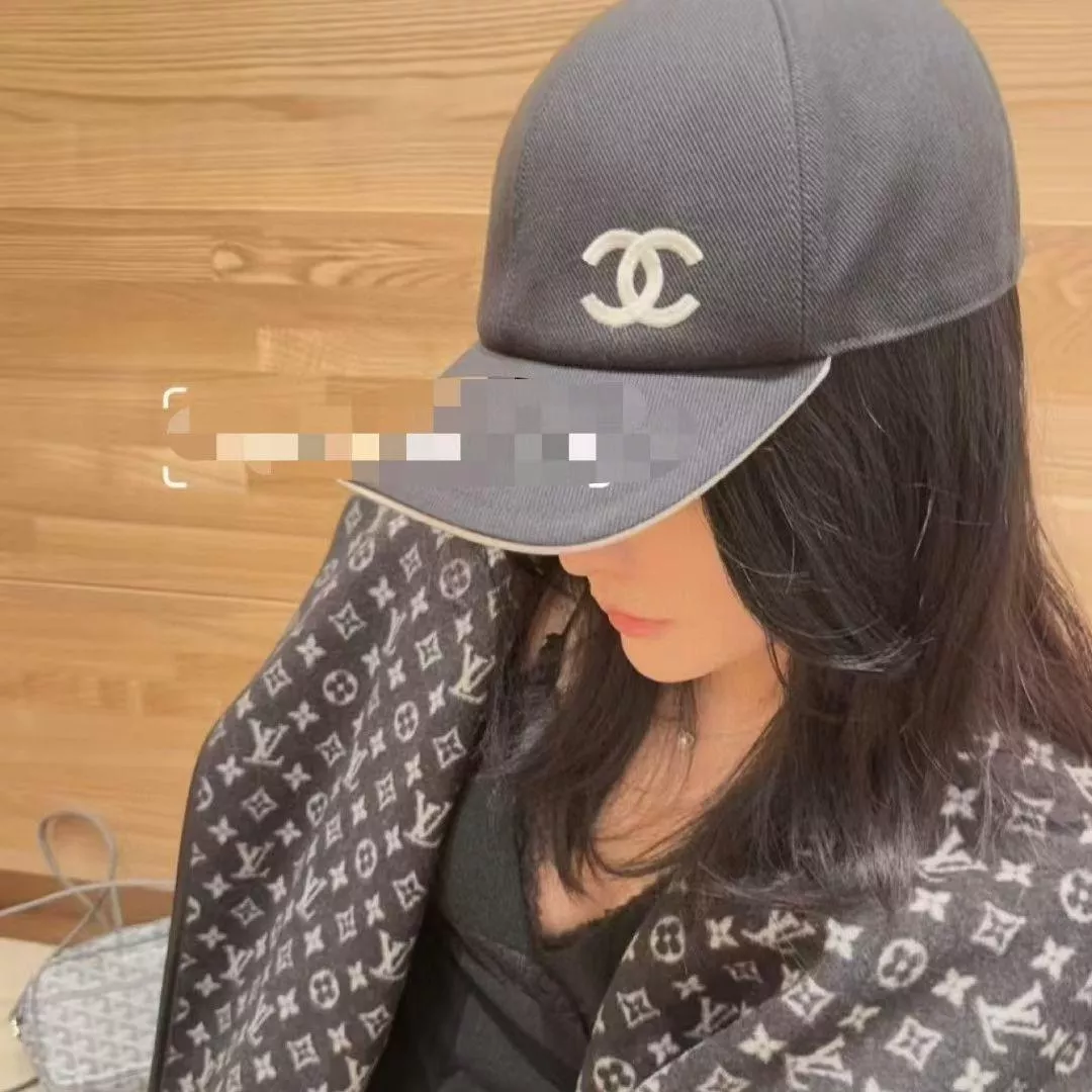 CHANEL 藏藍色 拼色棒球帽｜刺繡字母休閒帽 可調節52–60cm
