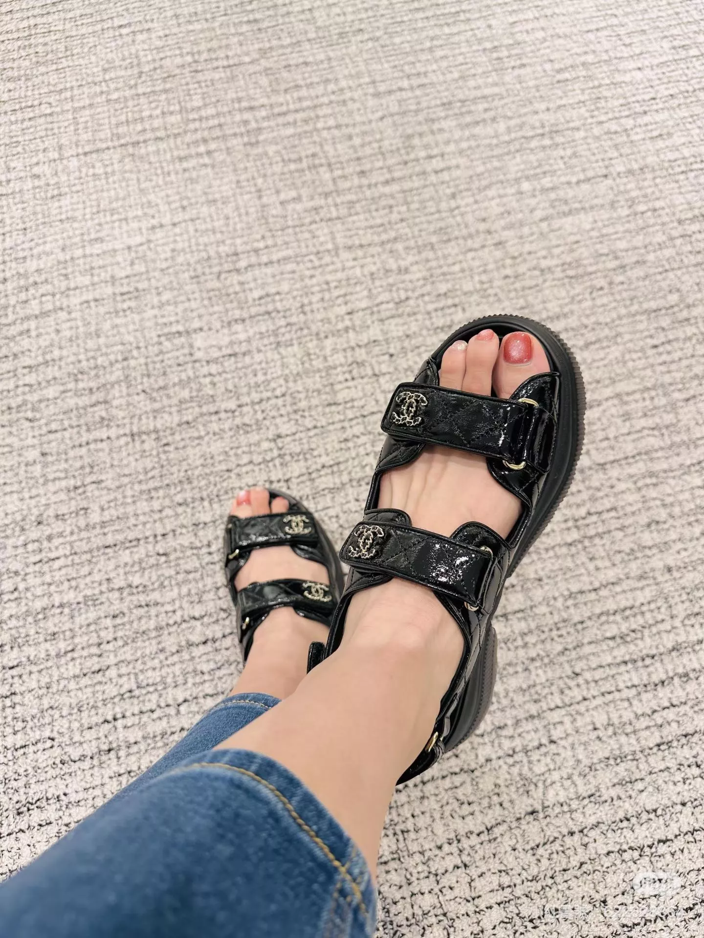 25B 黑色厚底魔鬼氈涼鞋｜雙鑽扣一字帶沙灘鞋 女35–40