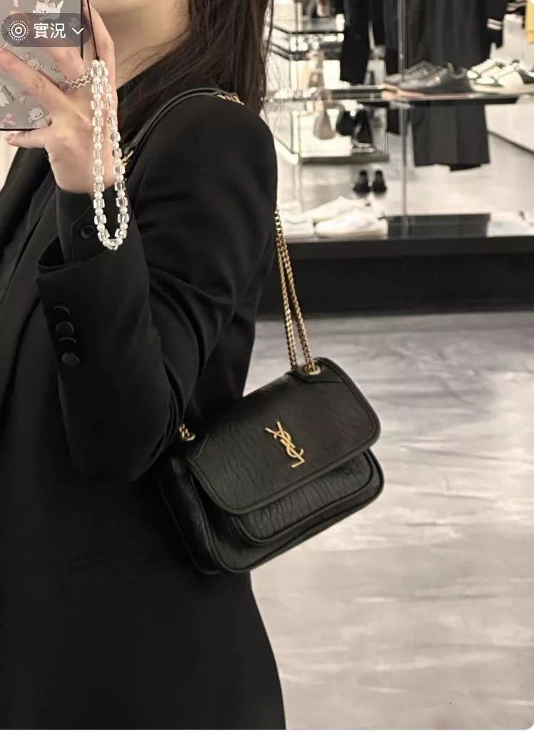 Niki 迷你款｜黑金・輕巧百搭小包 粒面羊皮鏈條包 18cm